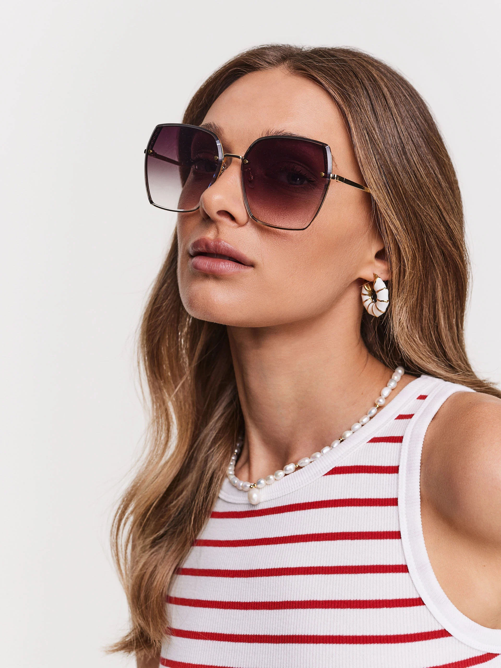Gold sunglasses with ombre effect