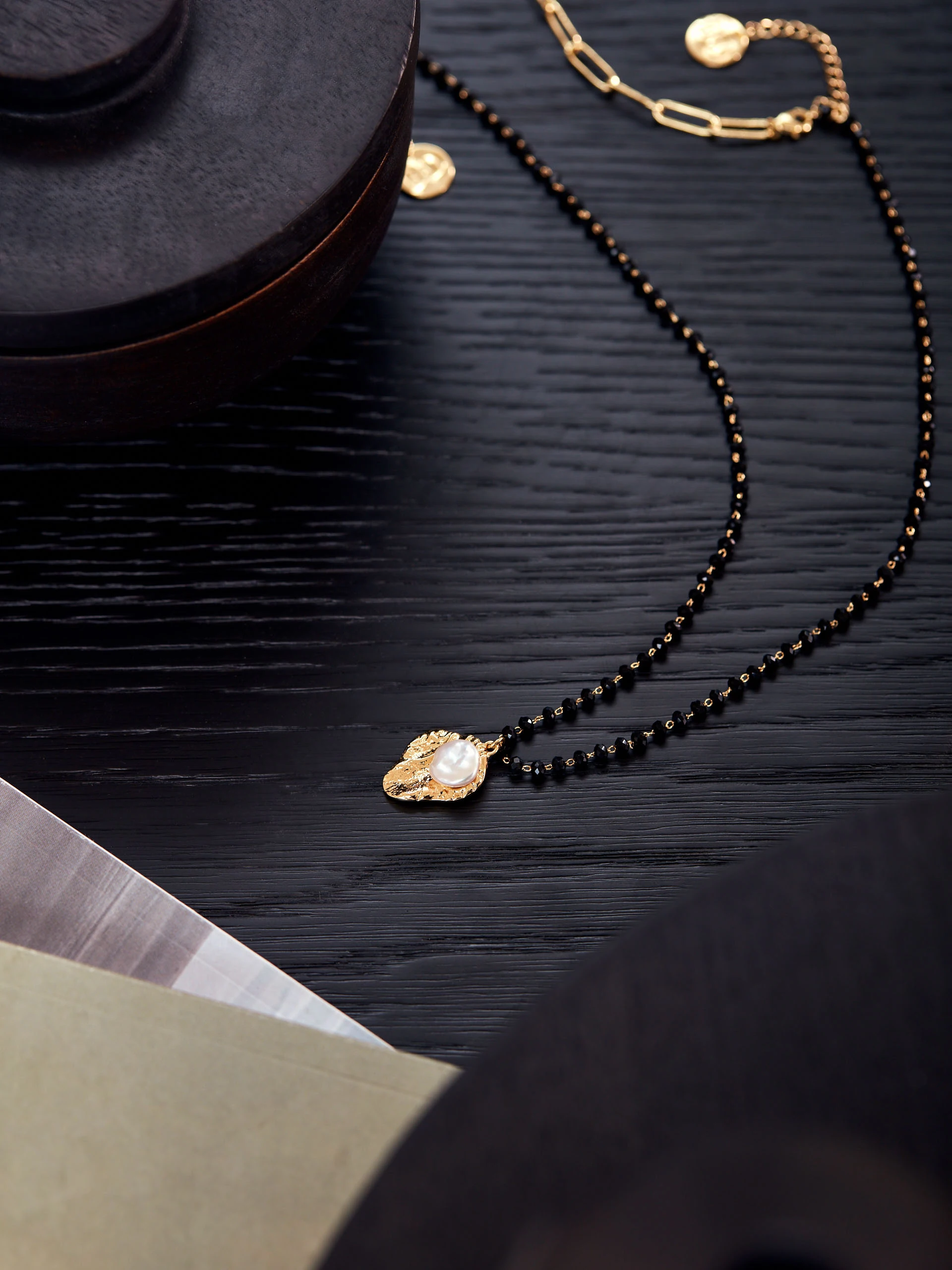 CASCADING PENDANT NECKLACE