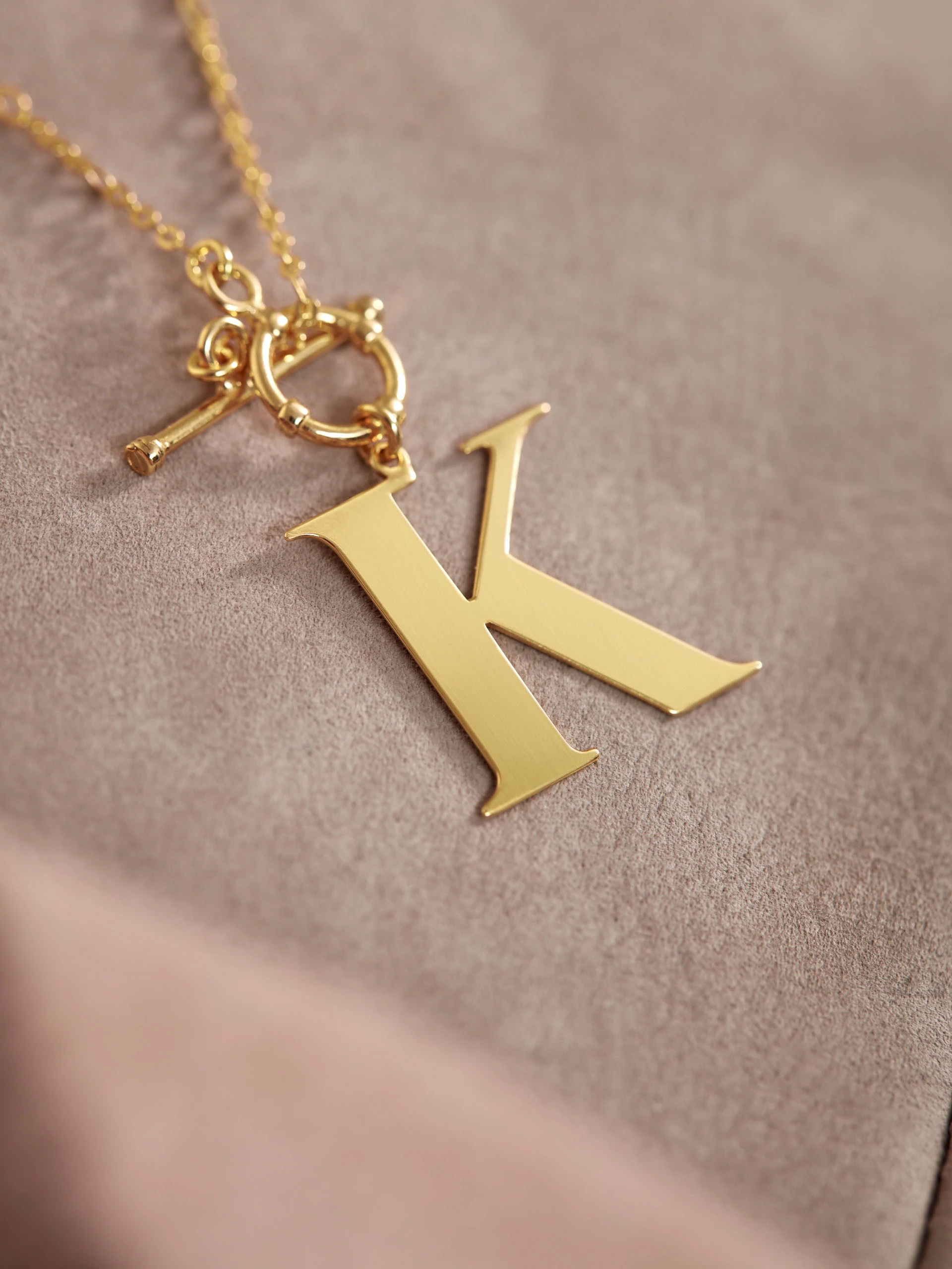 DELICATE CHAIN WITH LETTER K