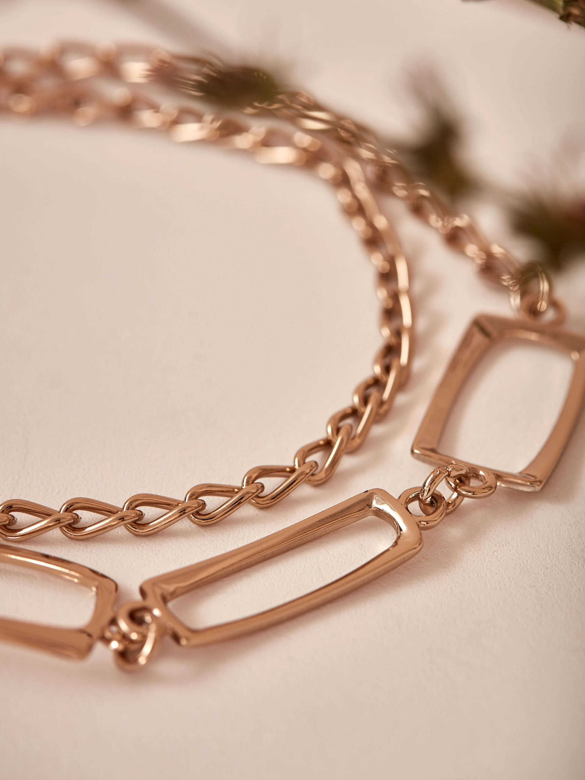 GOLD CHAIN BELT