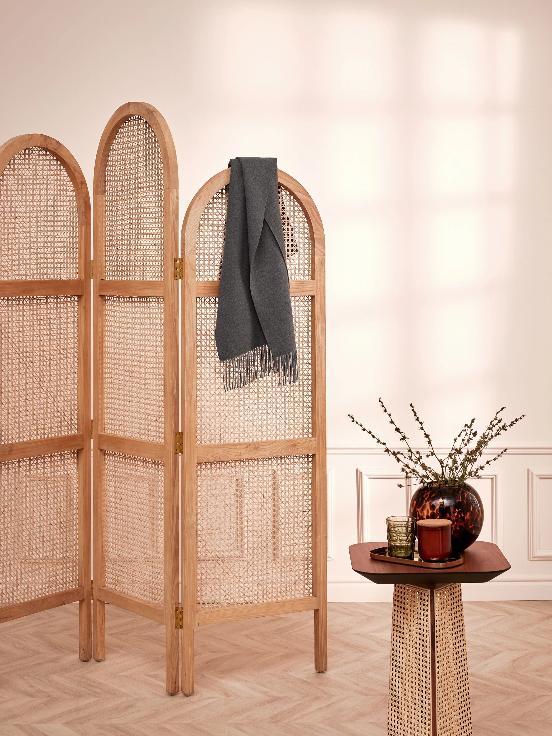 WOOLEN SCARF