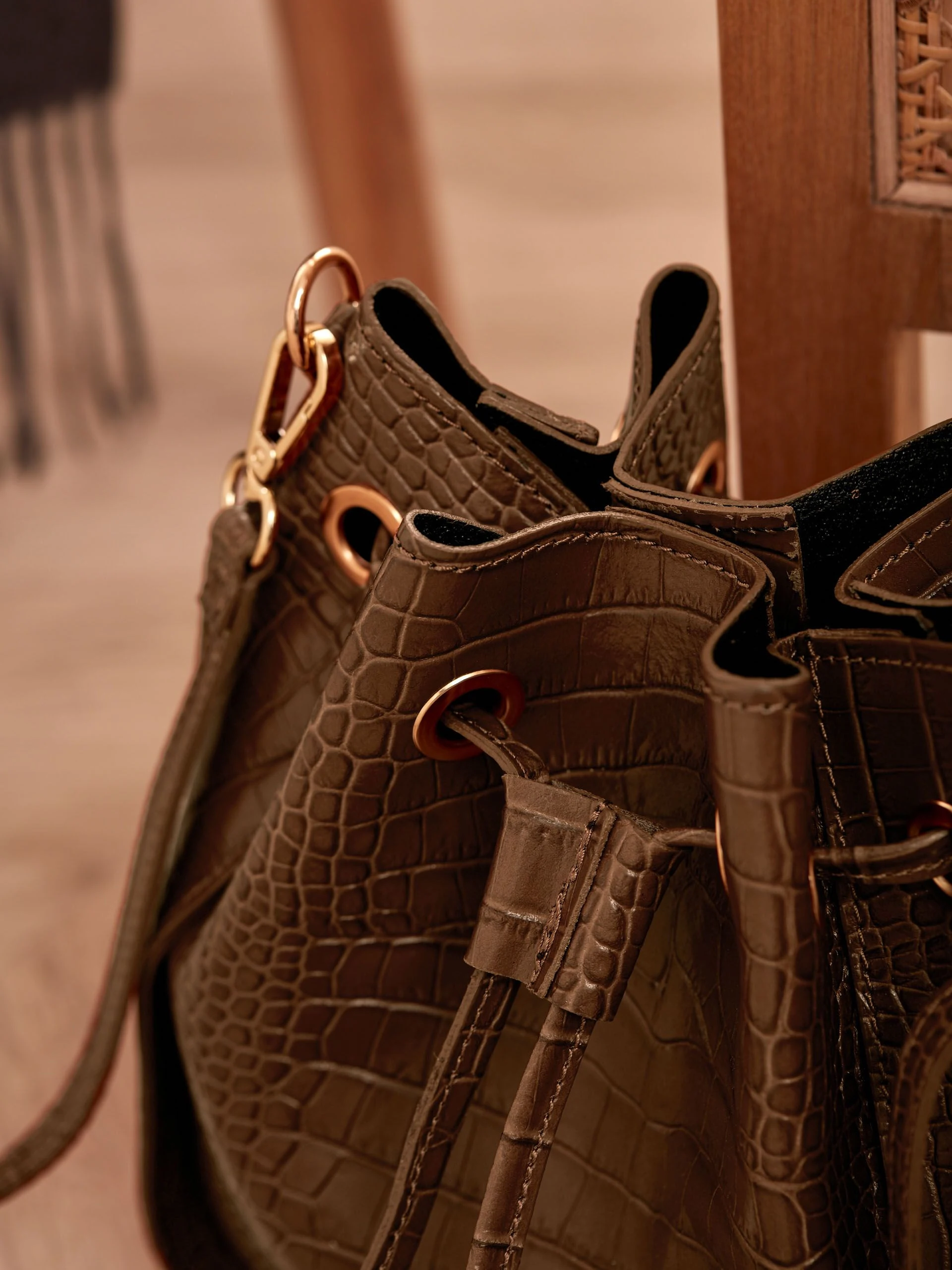 LEATHER BAG HANDBAG