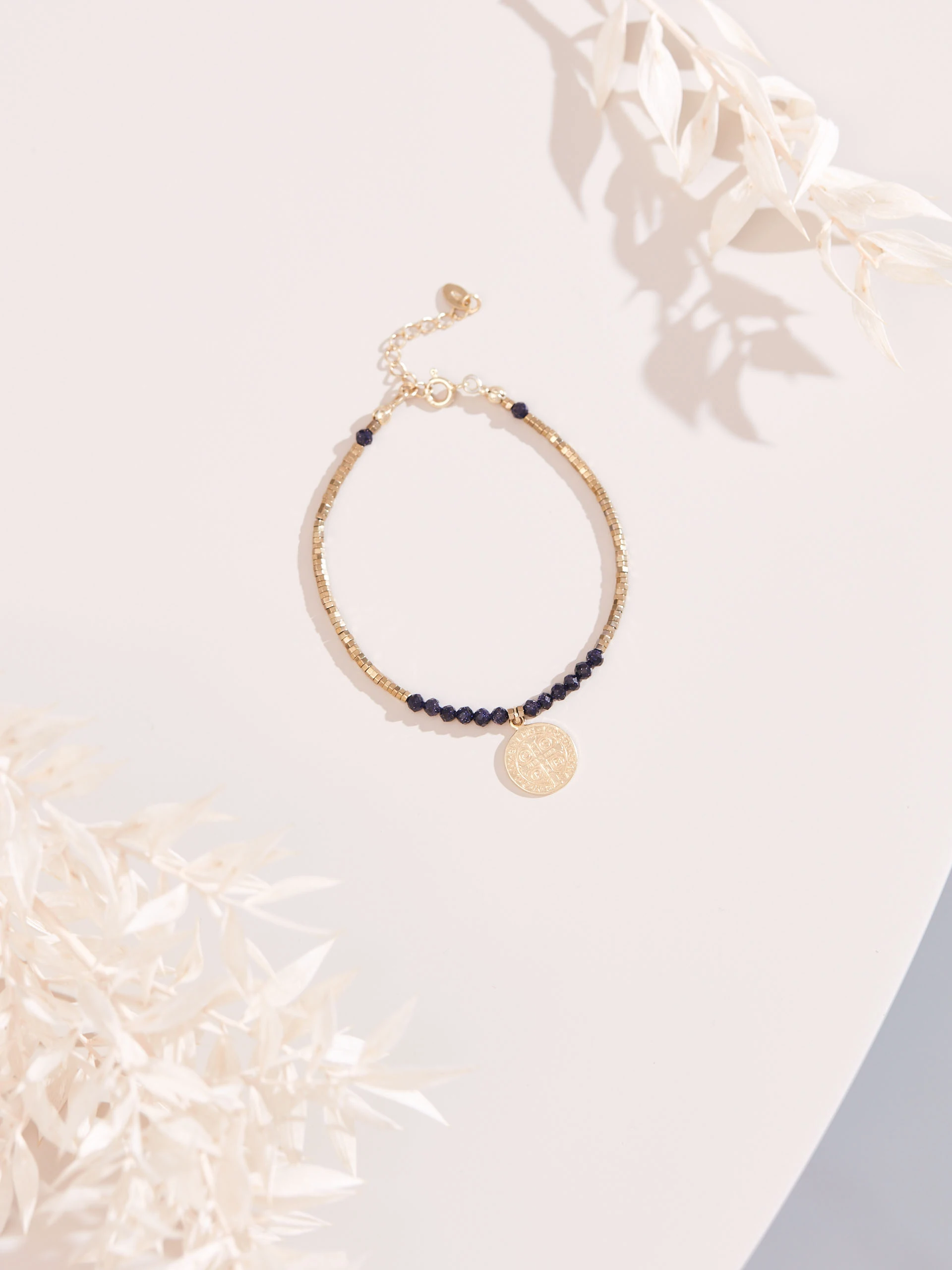 GOLD-PLATED BRACELET WITH NATURAL STONES