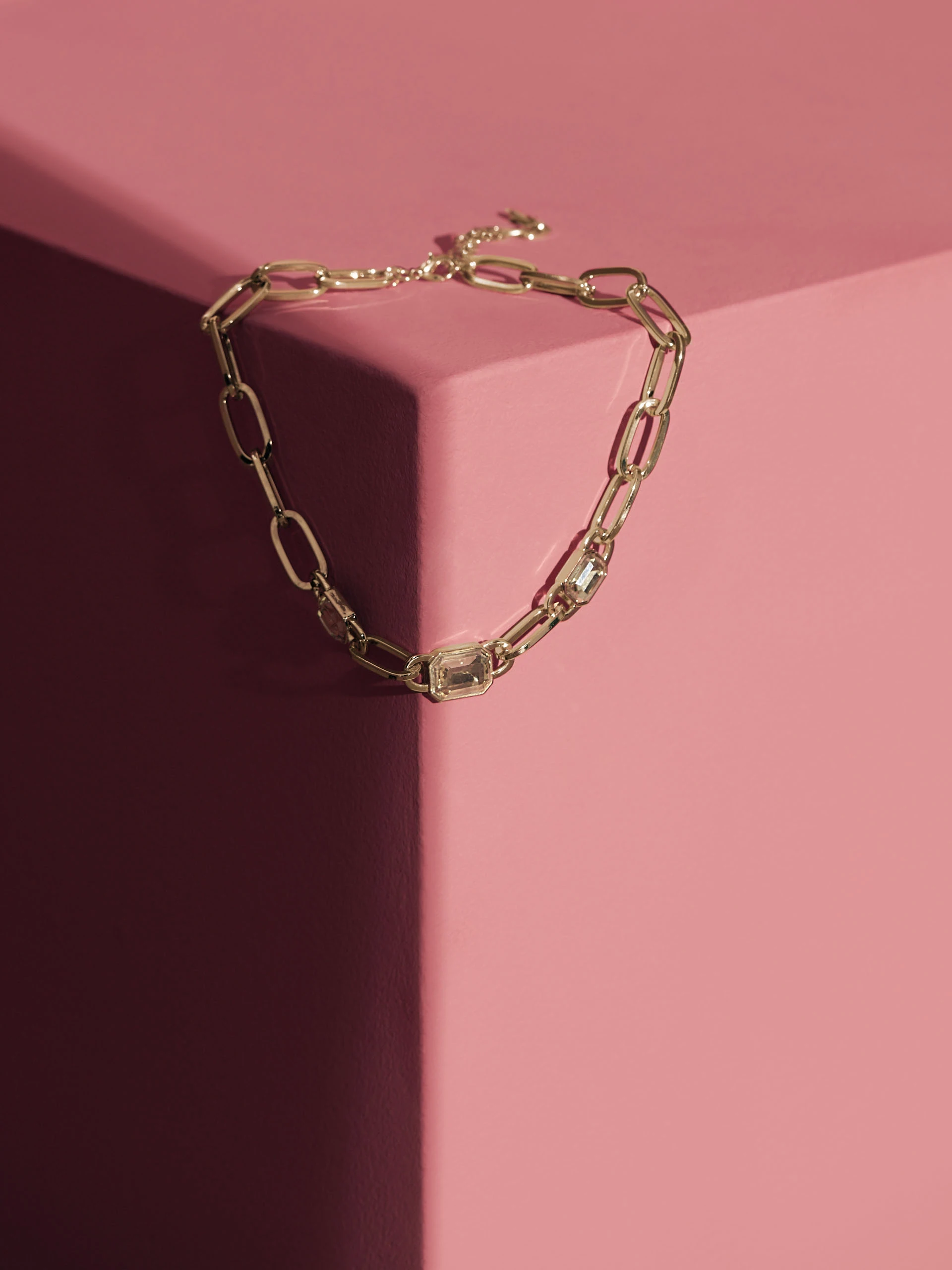 LARGE GOLD CHAIN