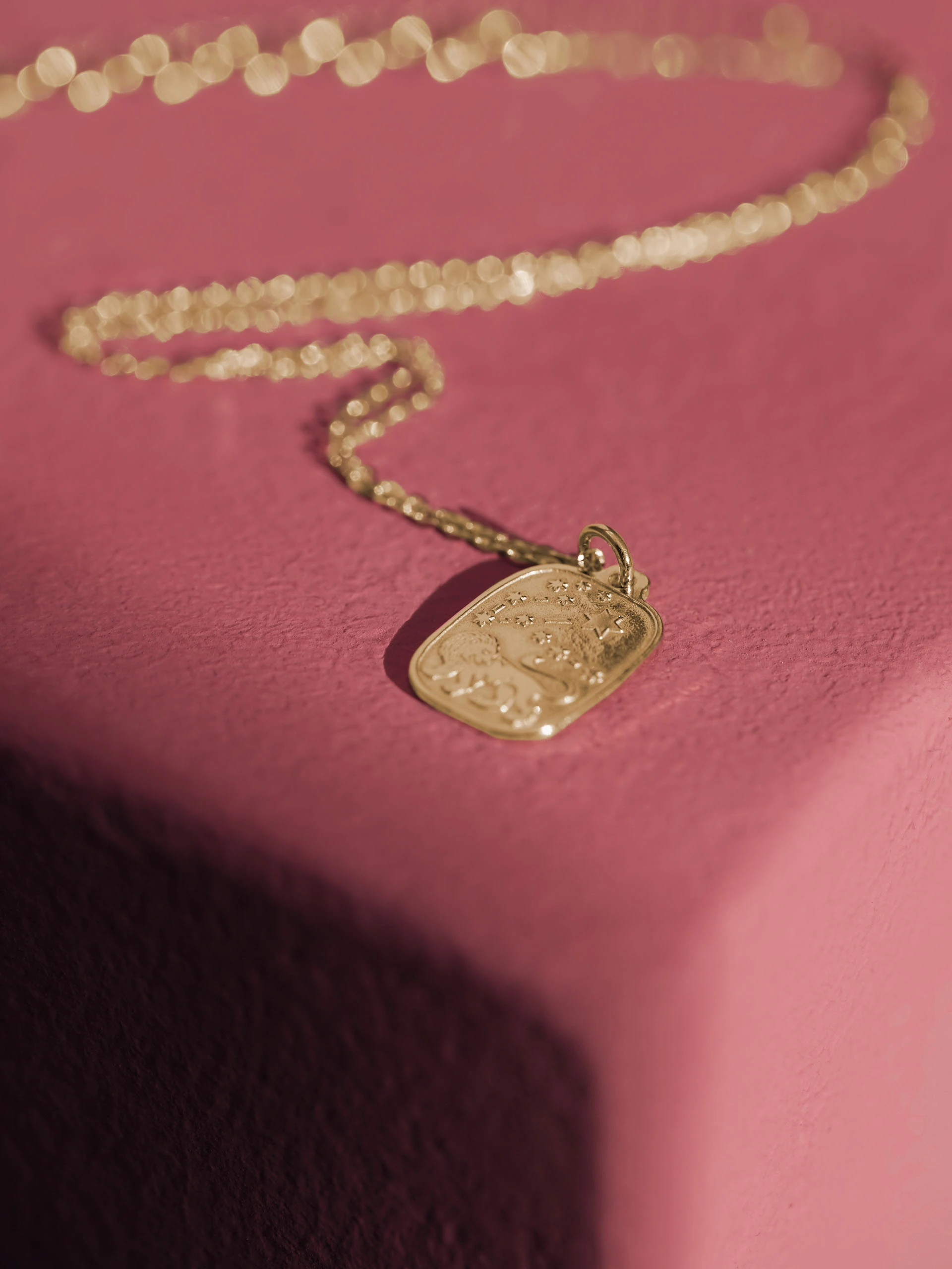 LION ZODIAC CHAIN