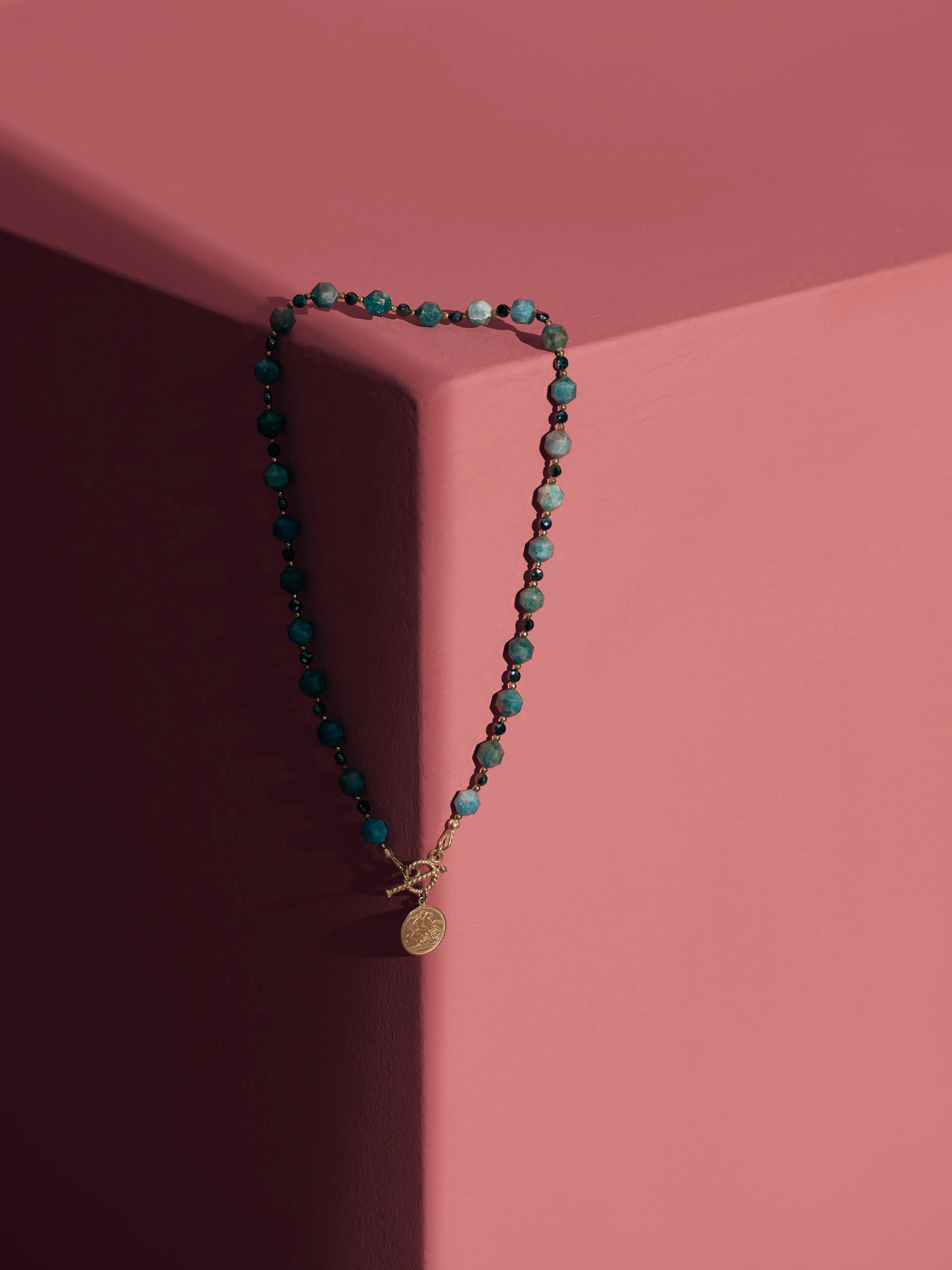 TURQUOISE NECKLACE WITH COIN