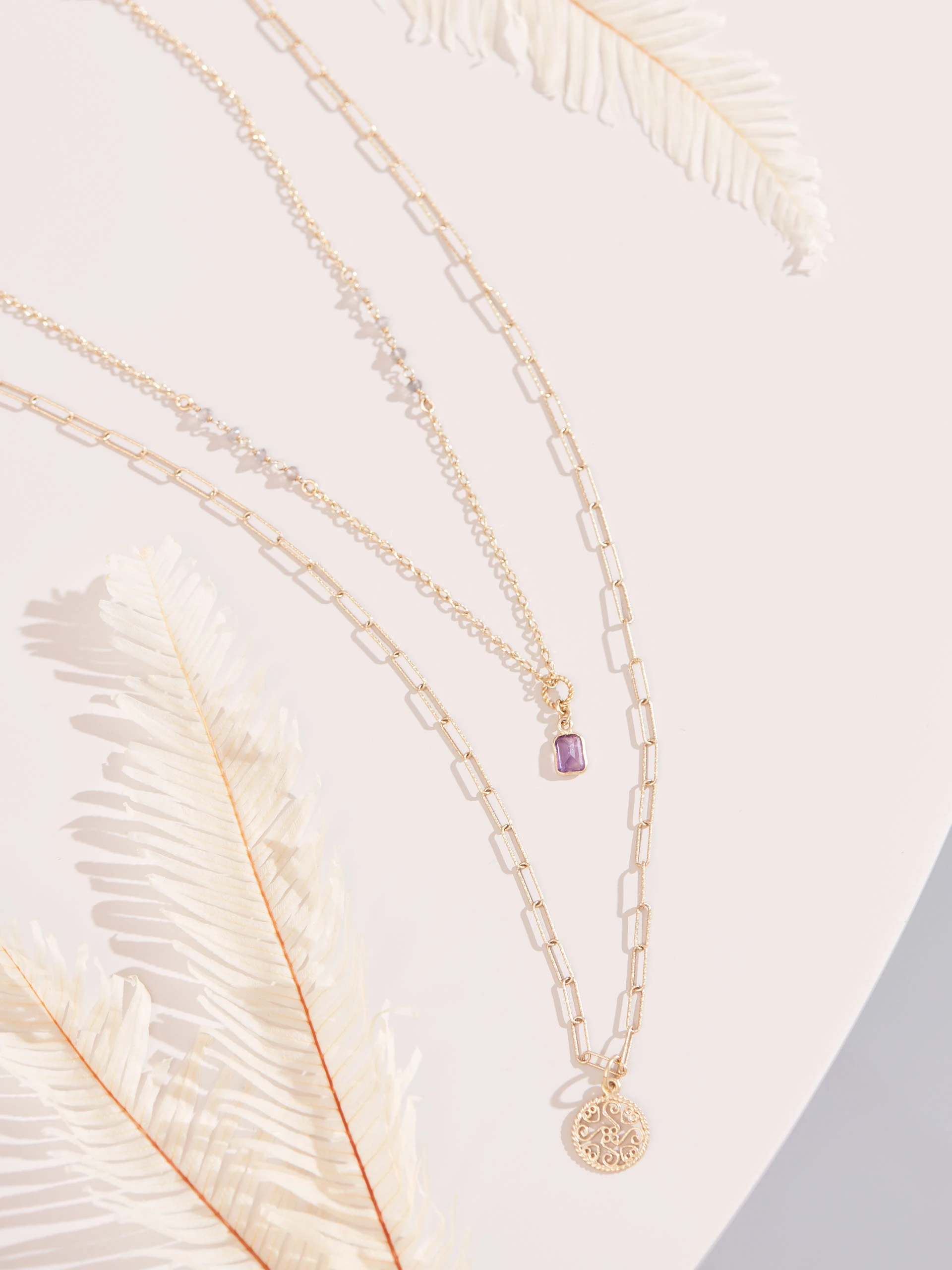 Cascade necklace with natural stones