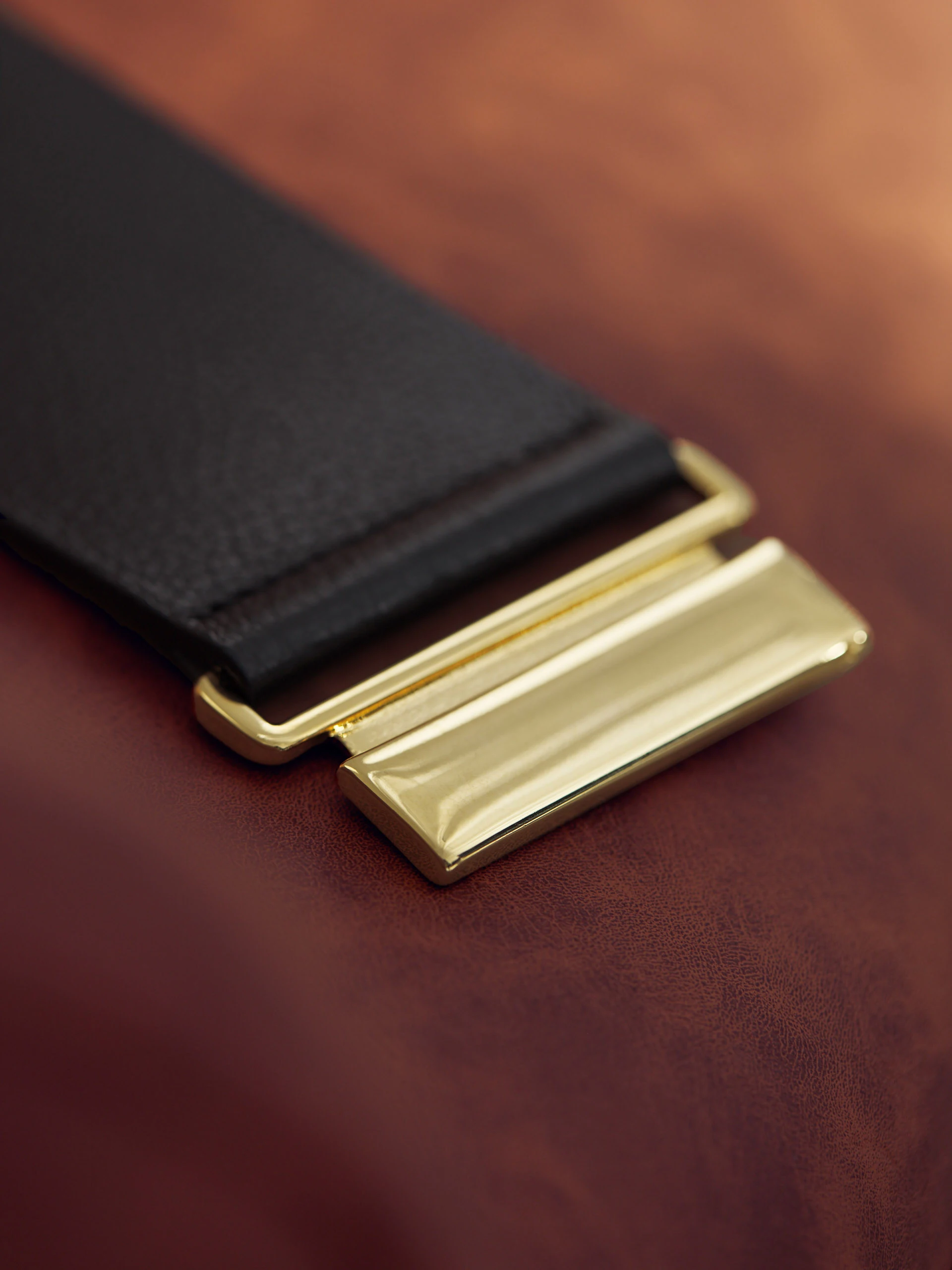 WIDE LEATHER BELT