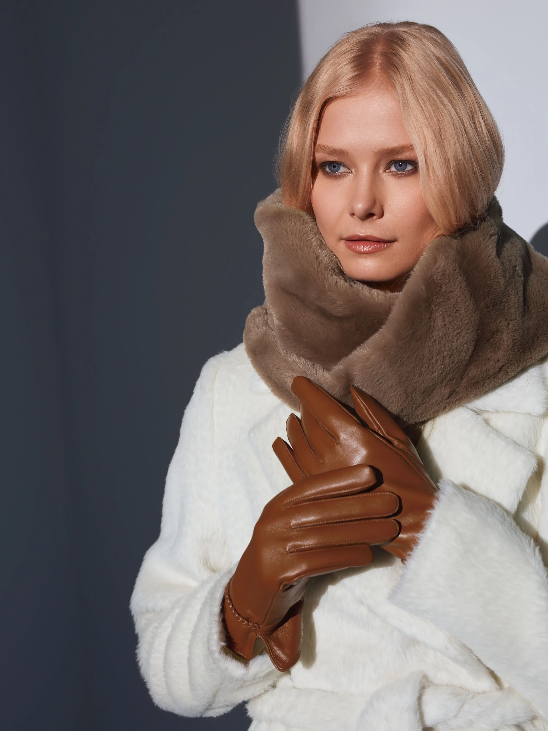 CAMEL LEATHER GLOVES