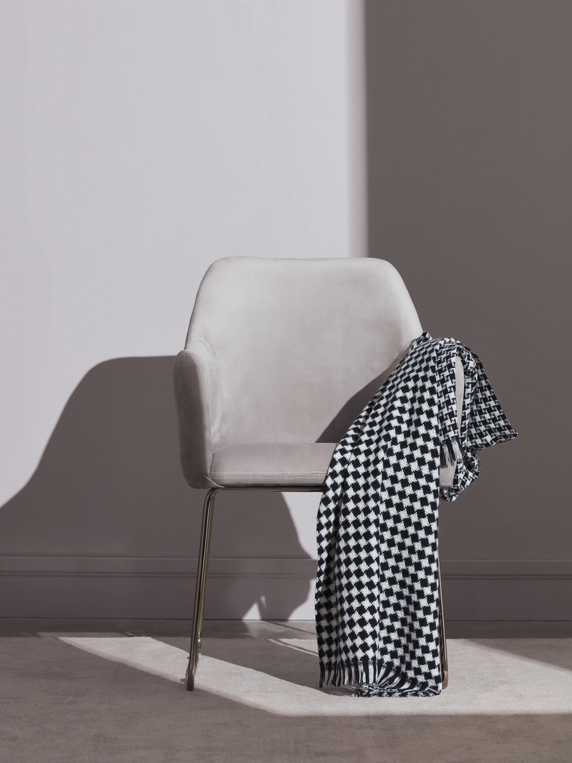 CHECKERED SCARF