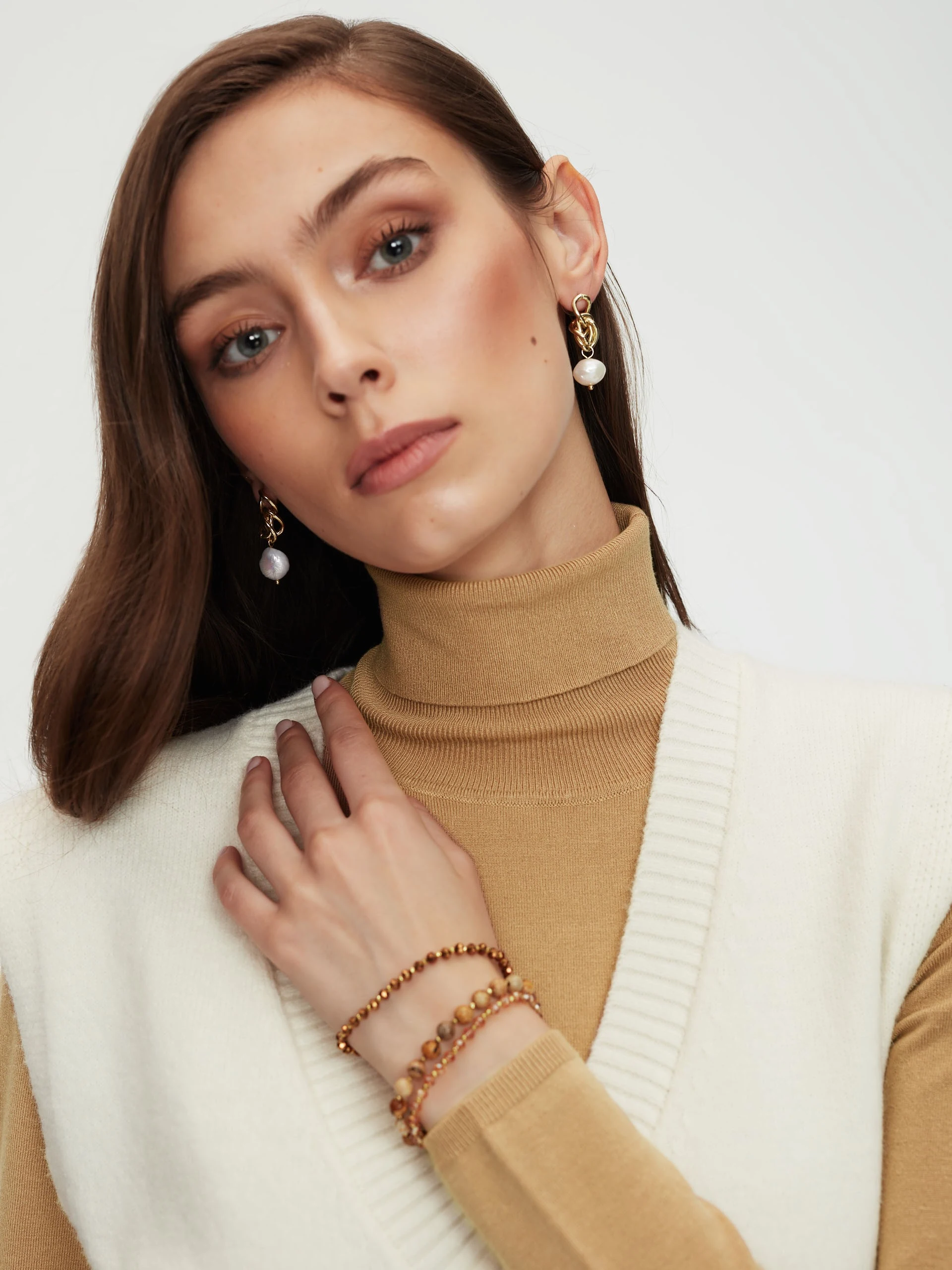 Bracelet set with natural leather