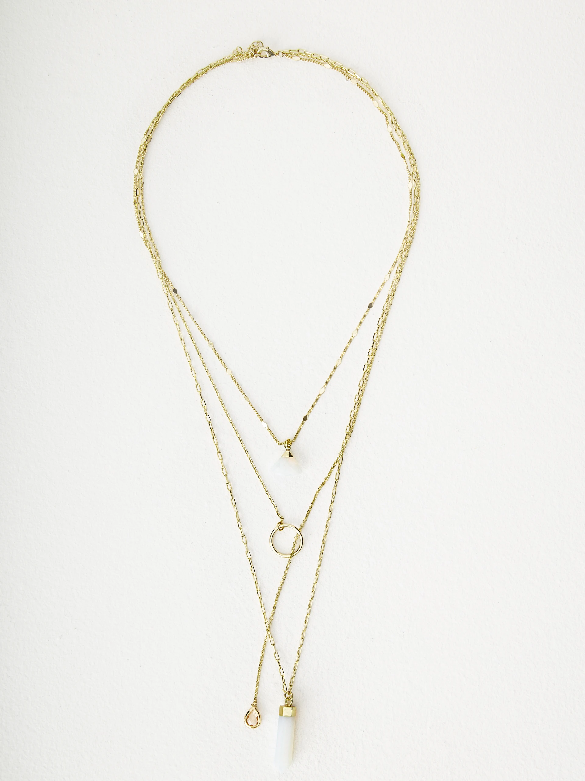 Cascading necklace with glass stones