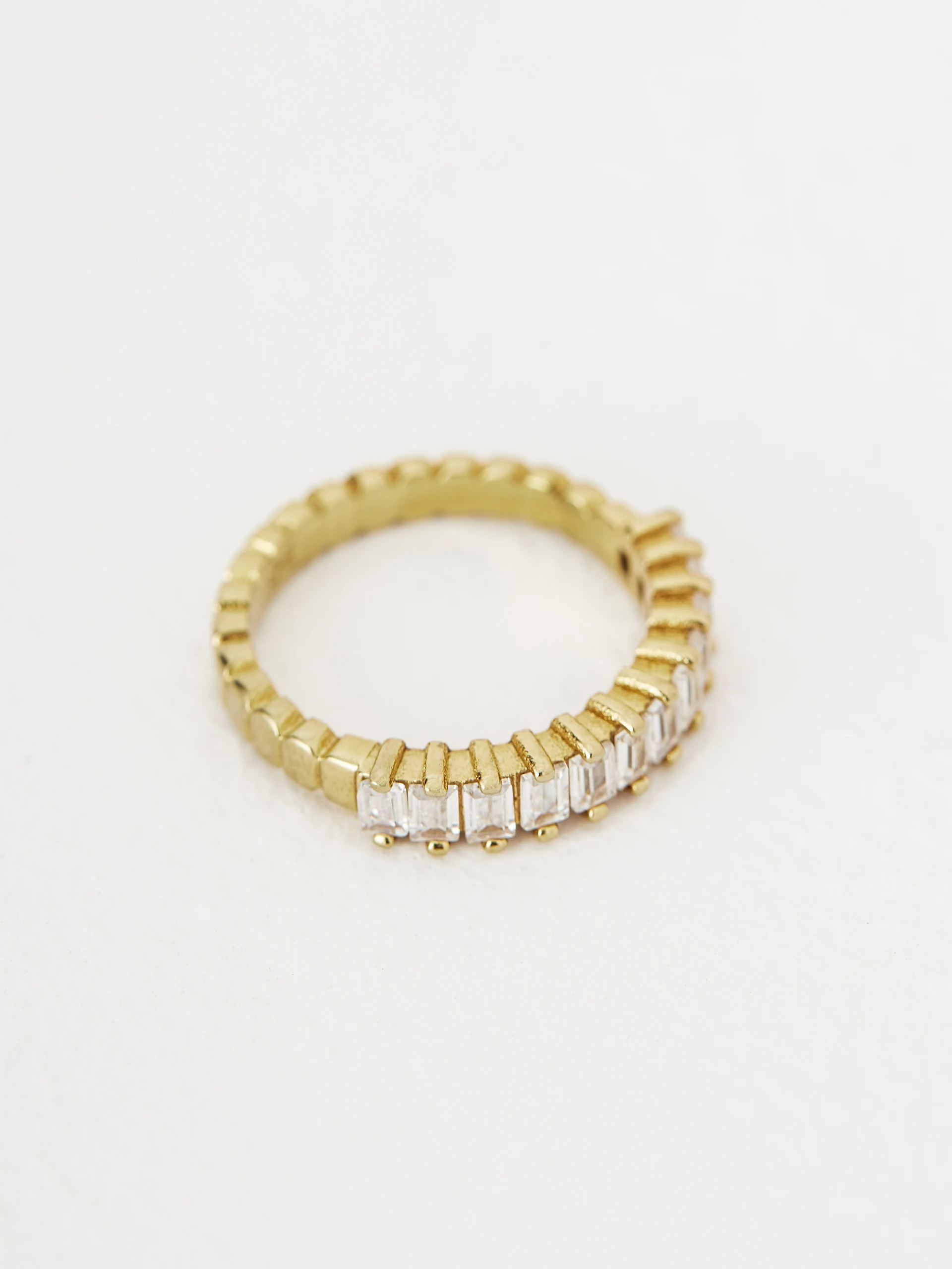 Ring decorated with crystals
