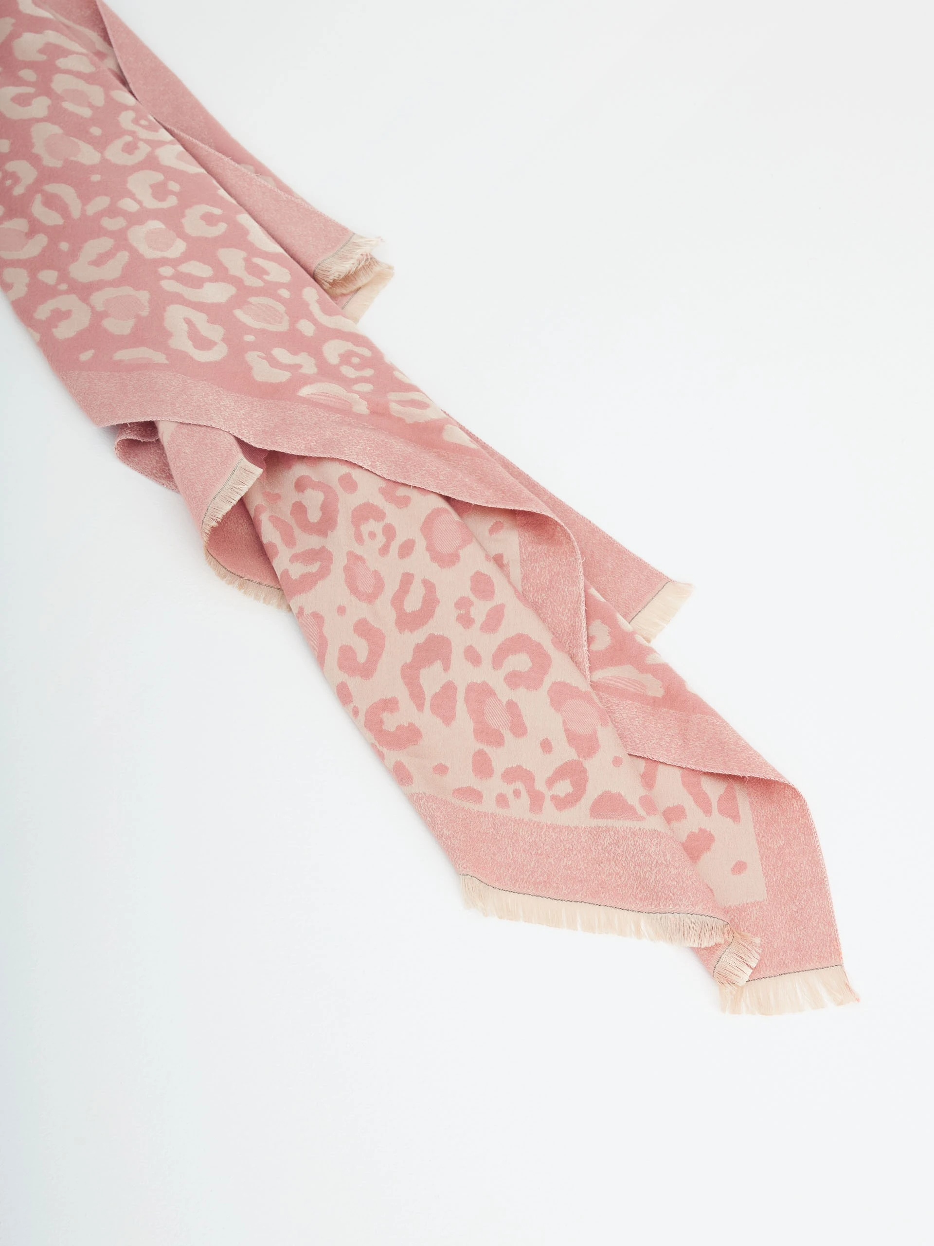 Elegant animal pattern scarf