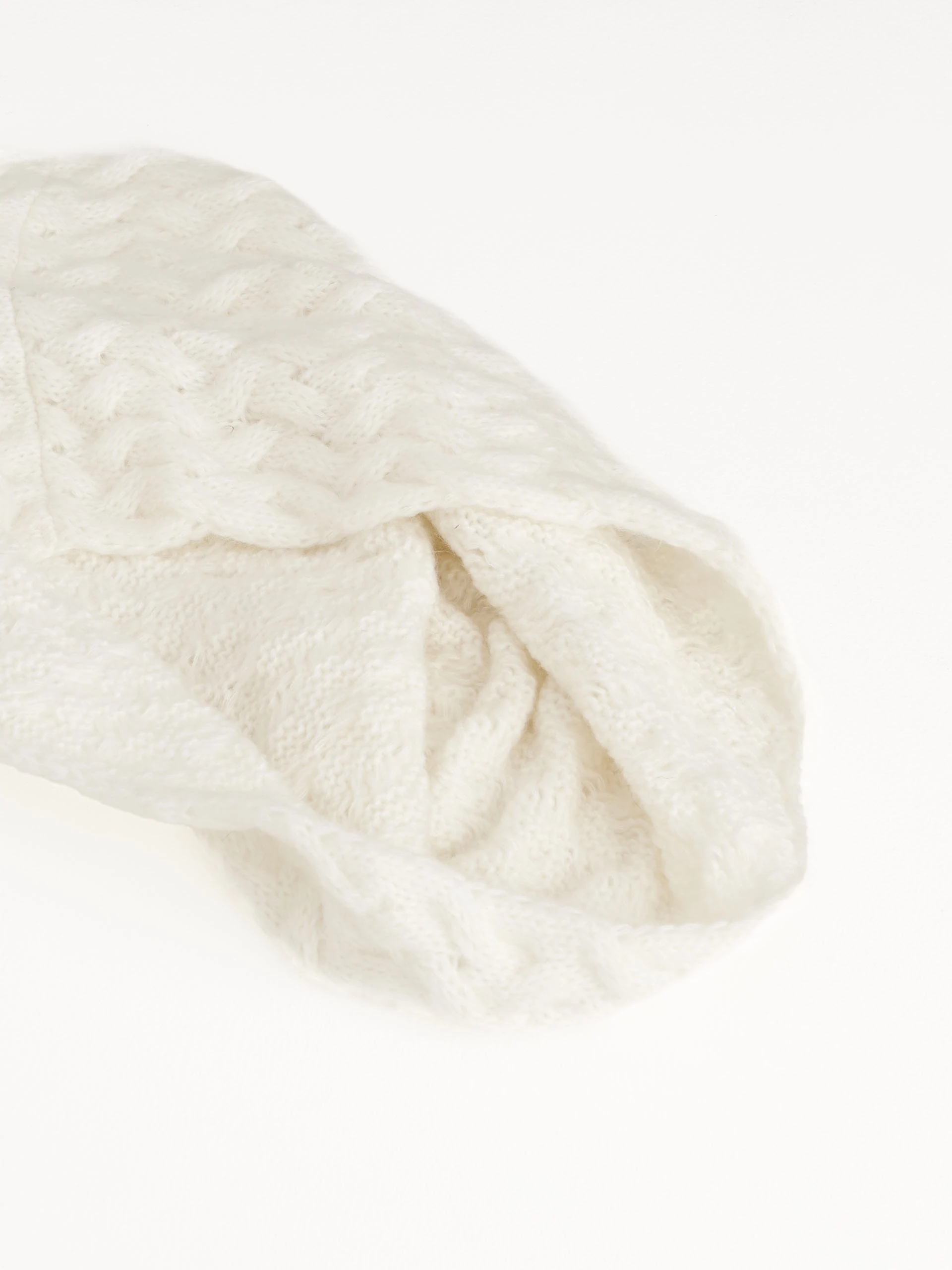 Cream wool chimney