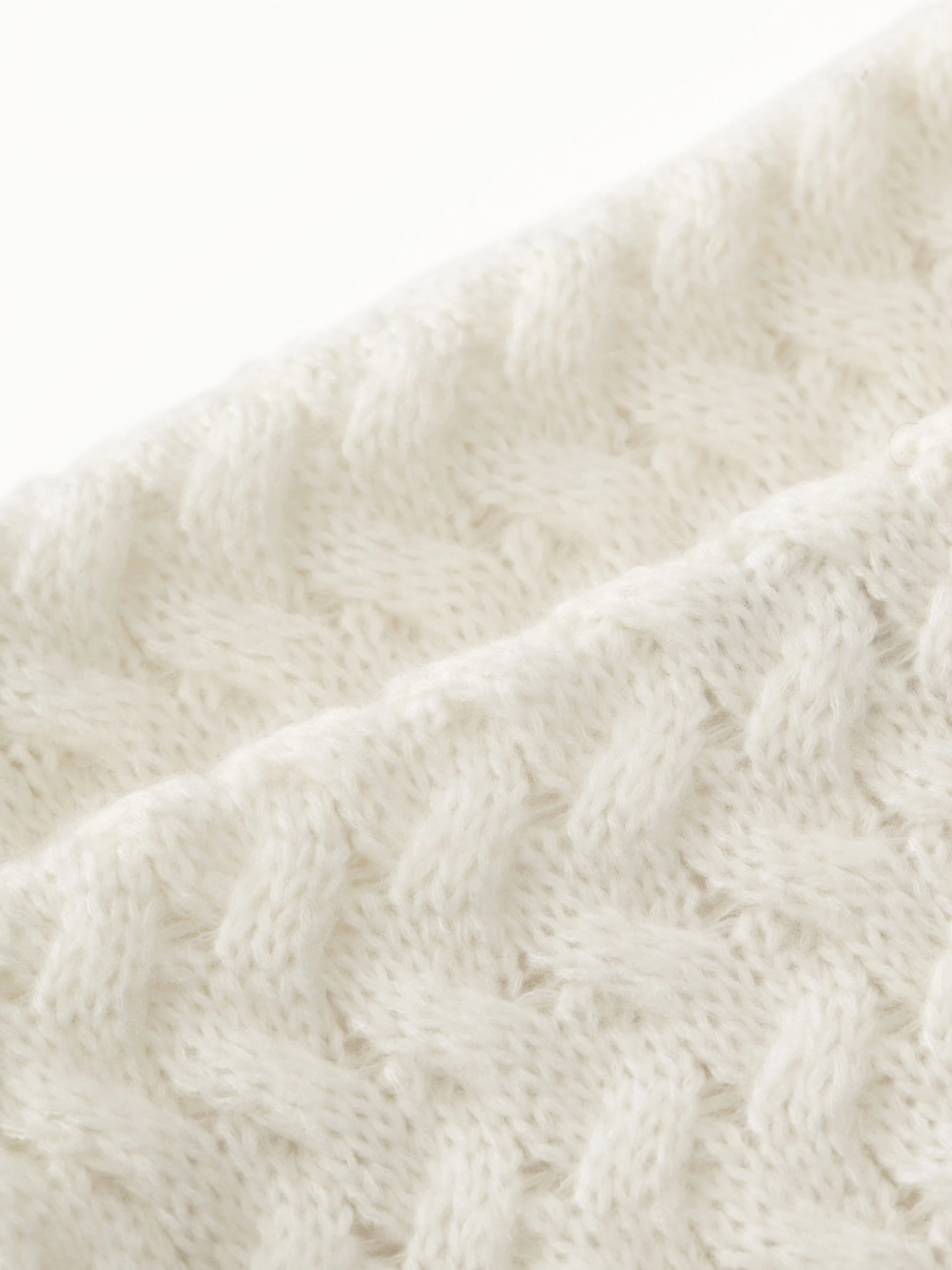 Cream wool chimney