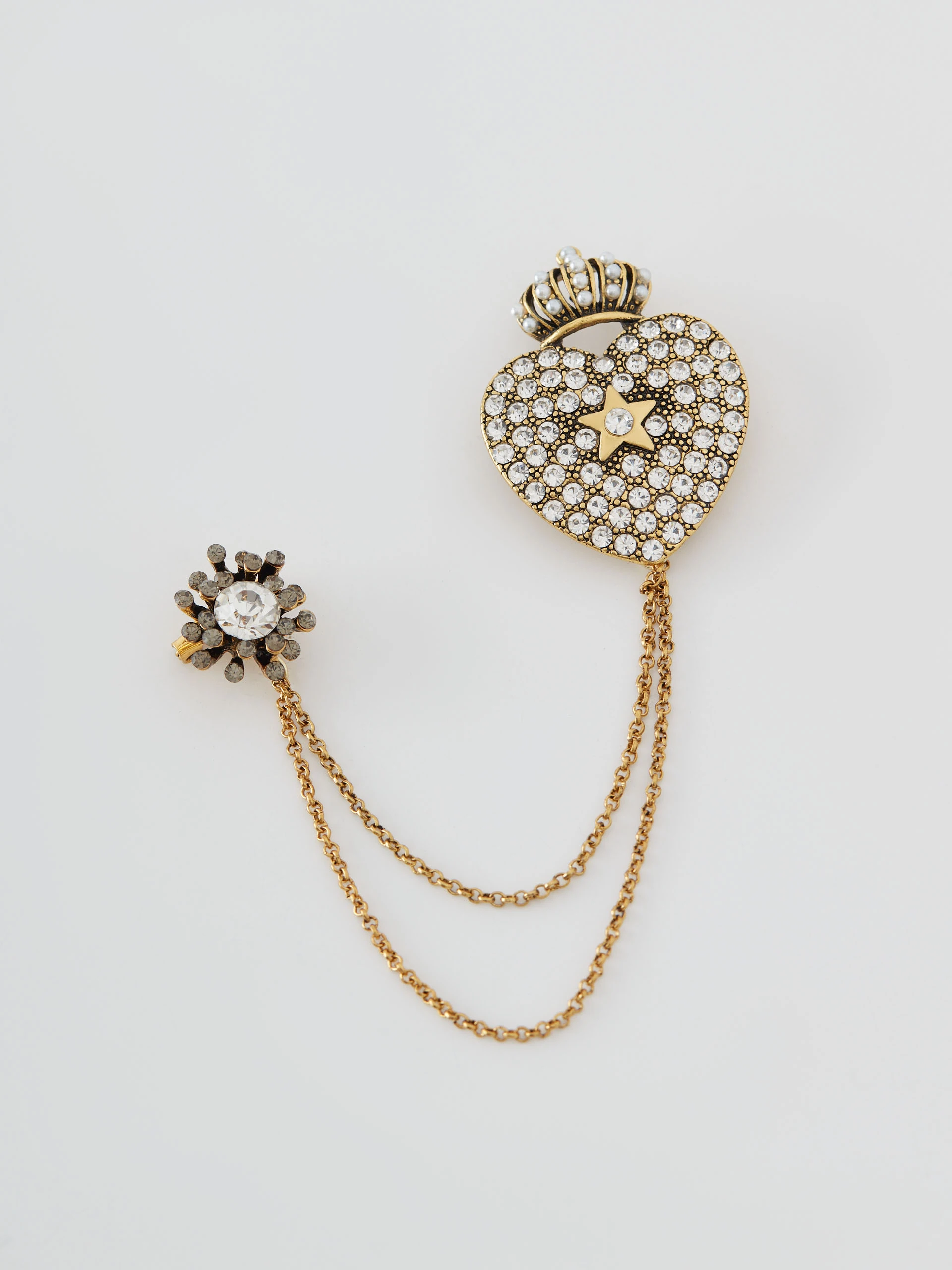 Brooch with decorative pendants