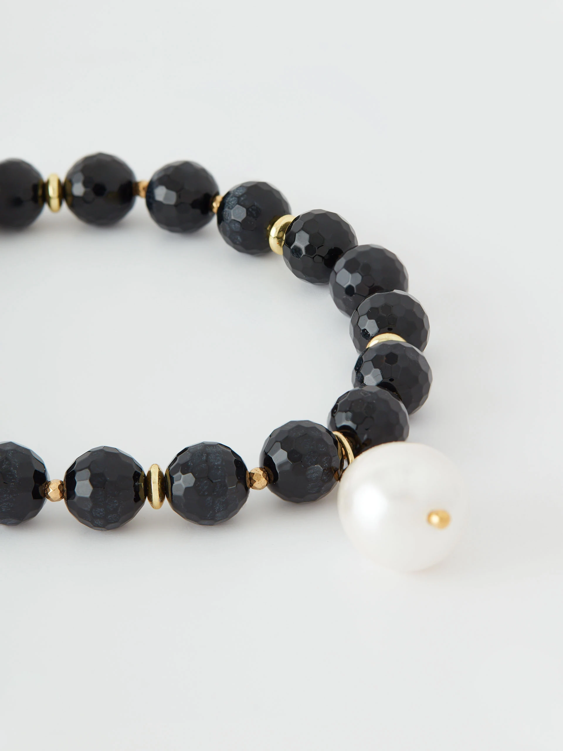 Bracelet with onyx, hematite and pearl Majorca