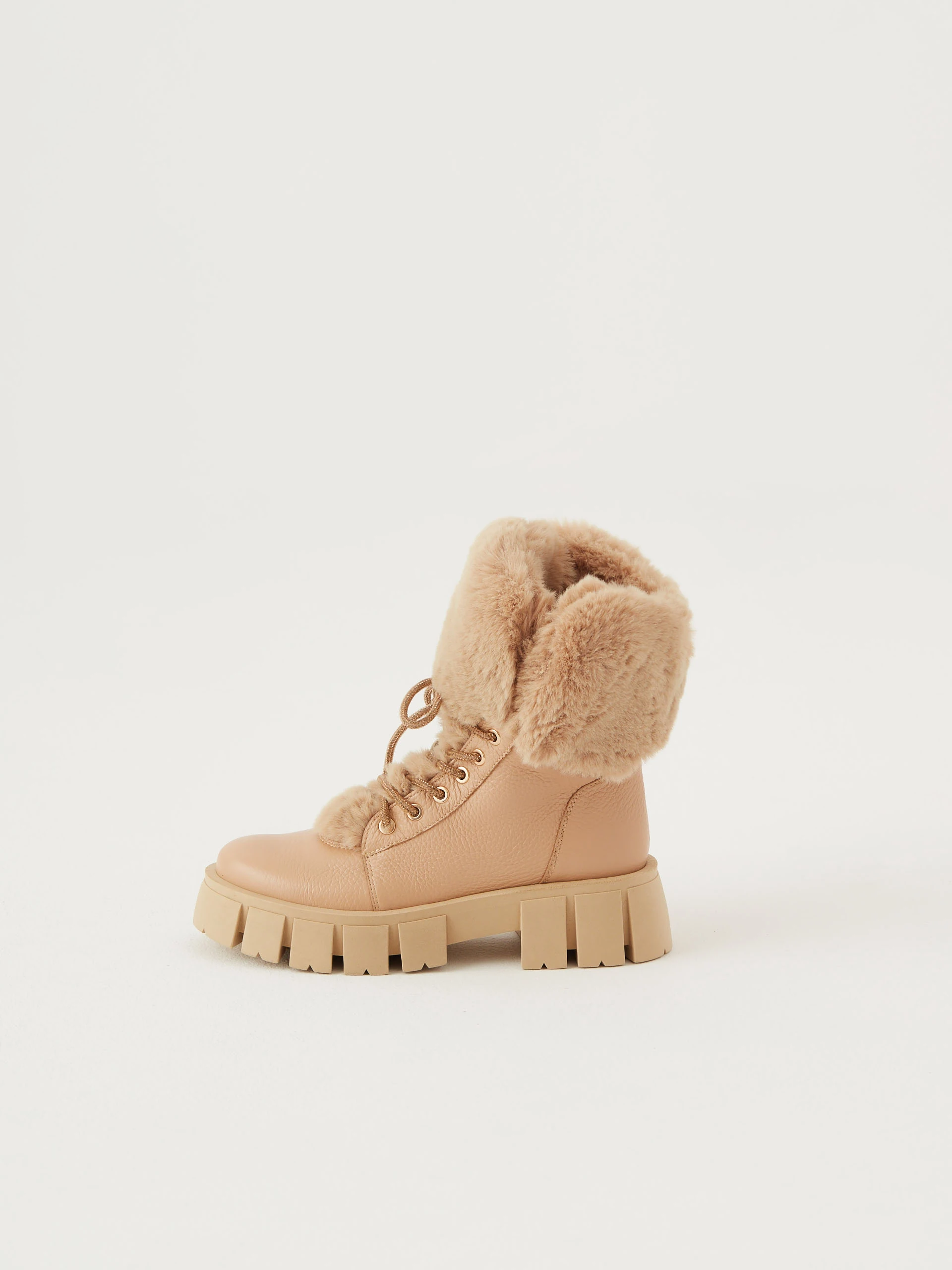 Warmed leather boots