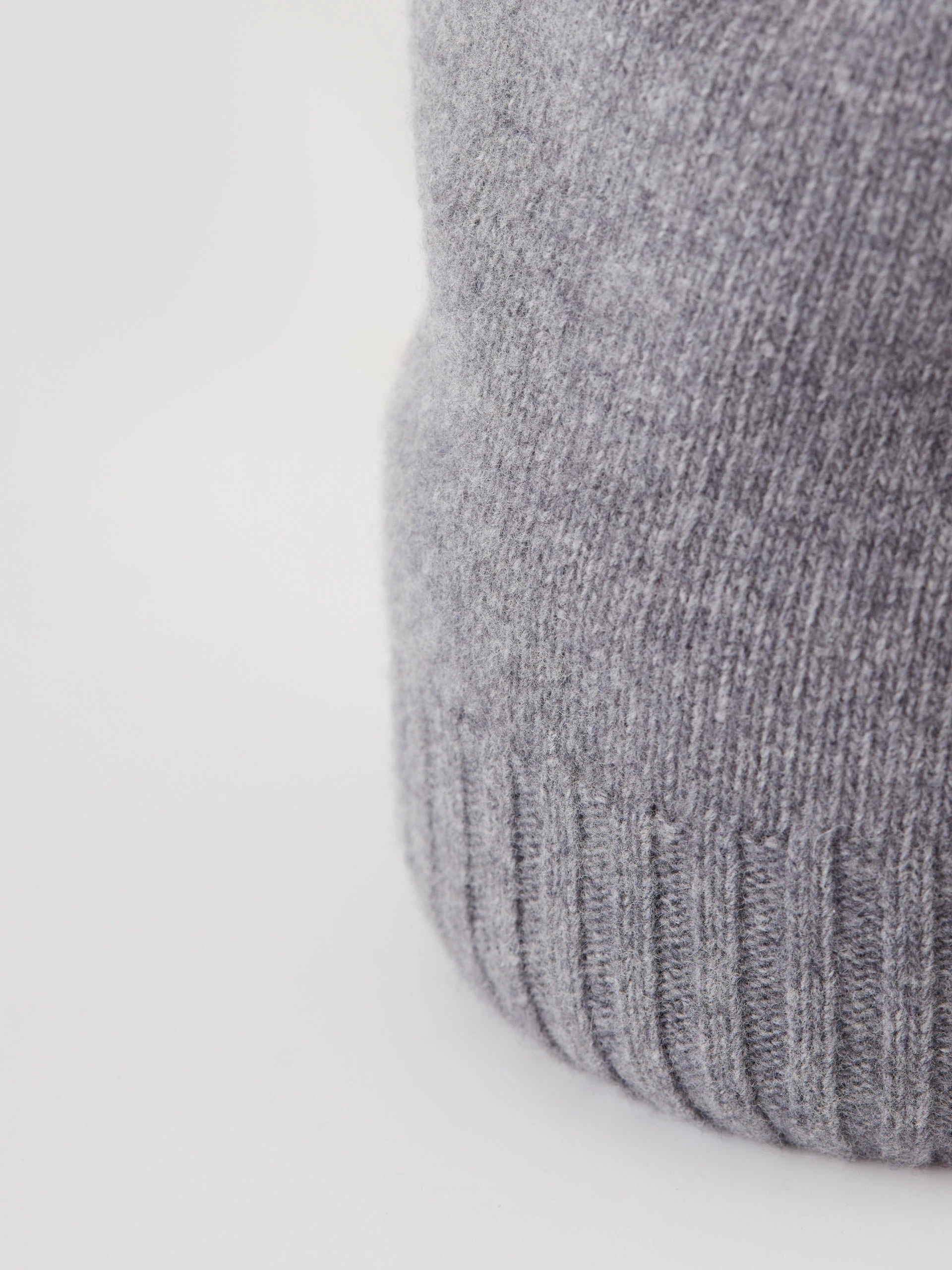 Wool grey cap with cashmere