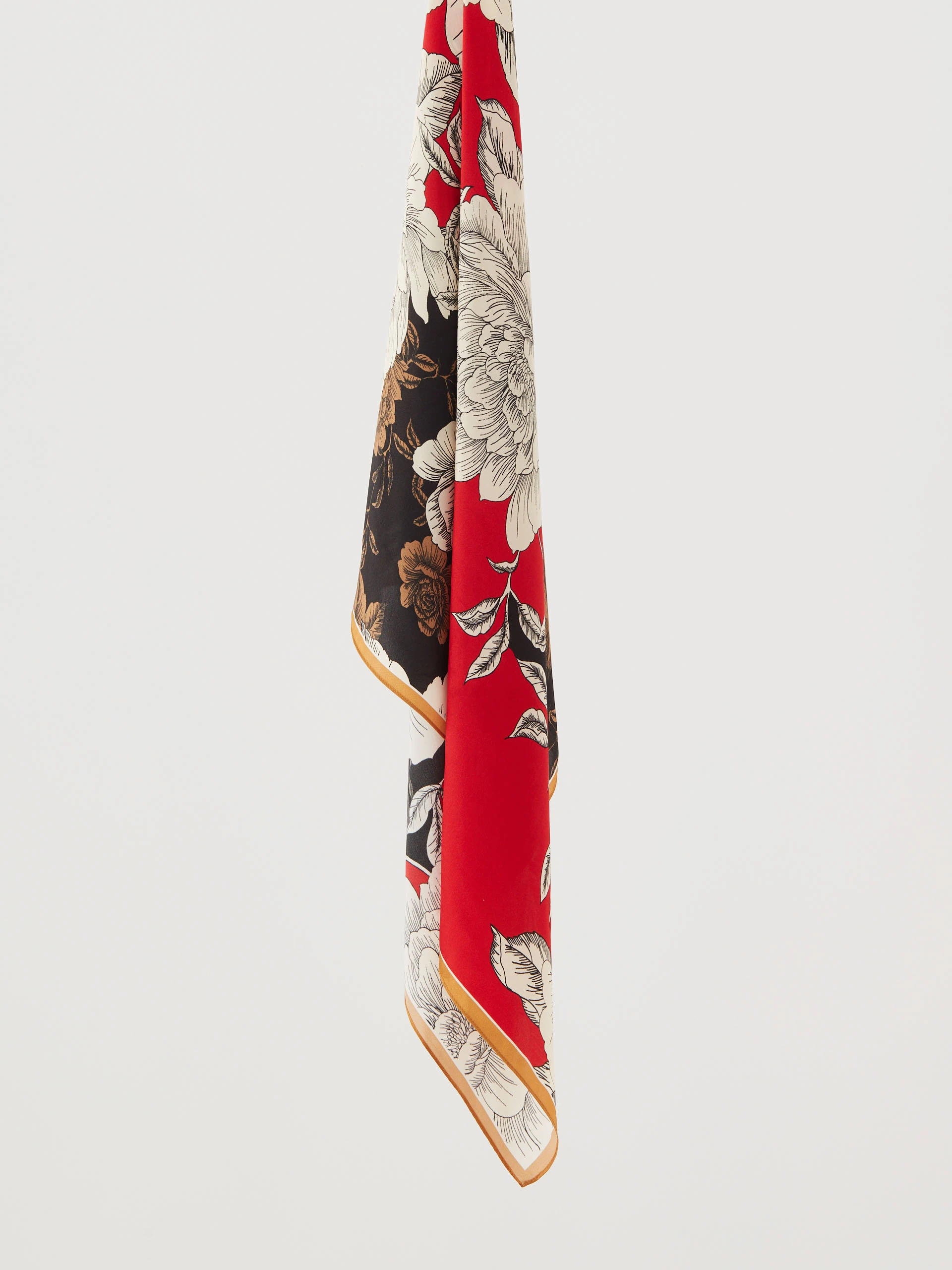 Silk square gavroshka
