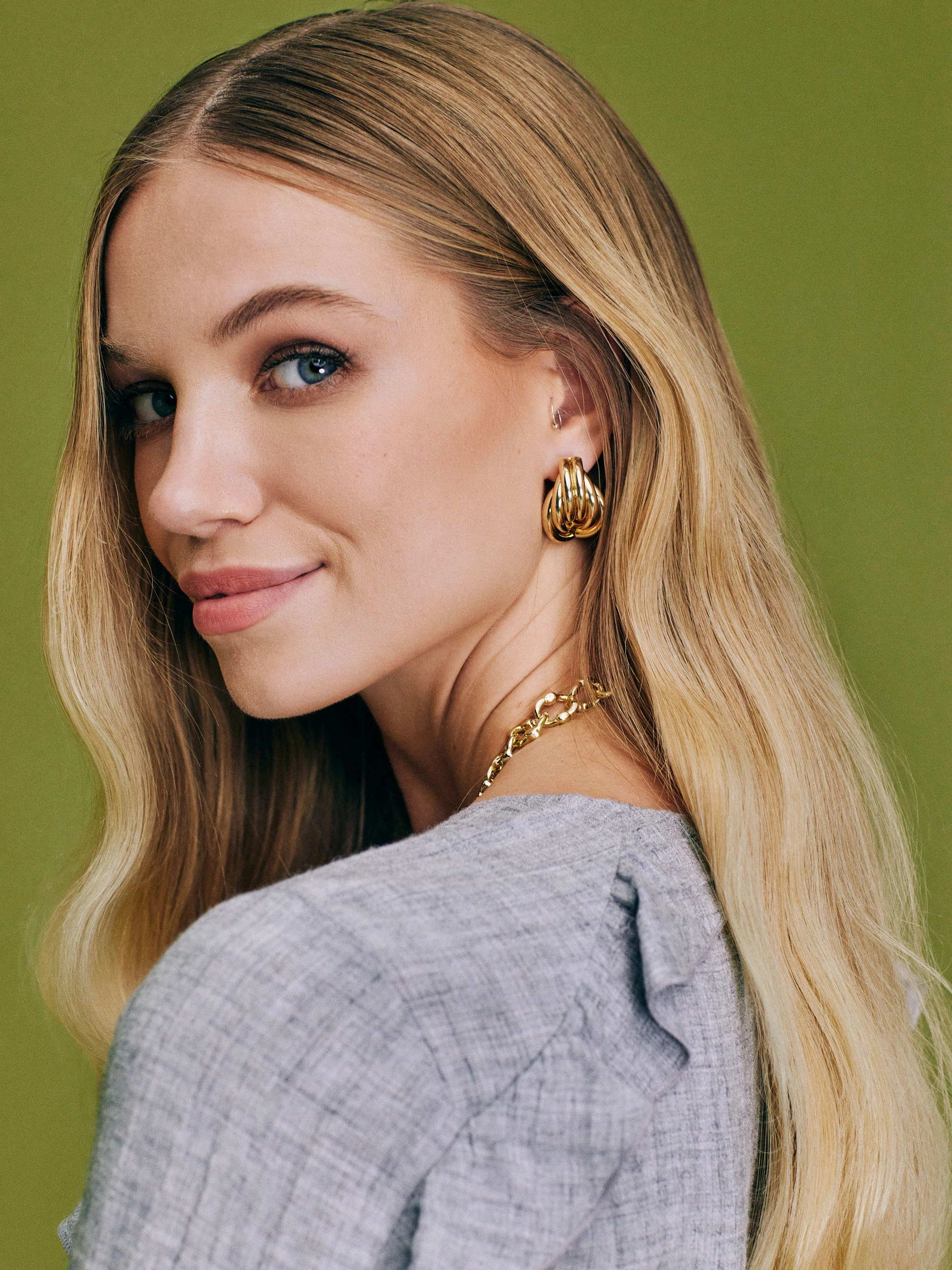Gold fluted metal earrings
