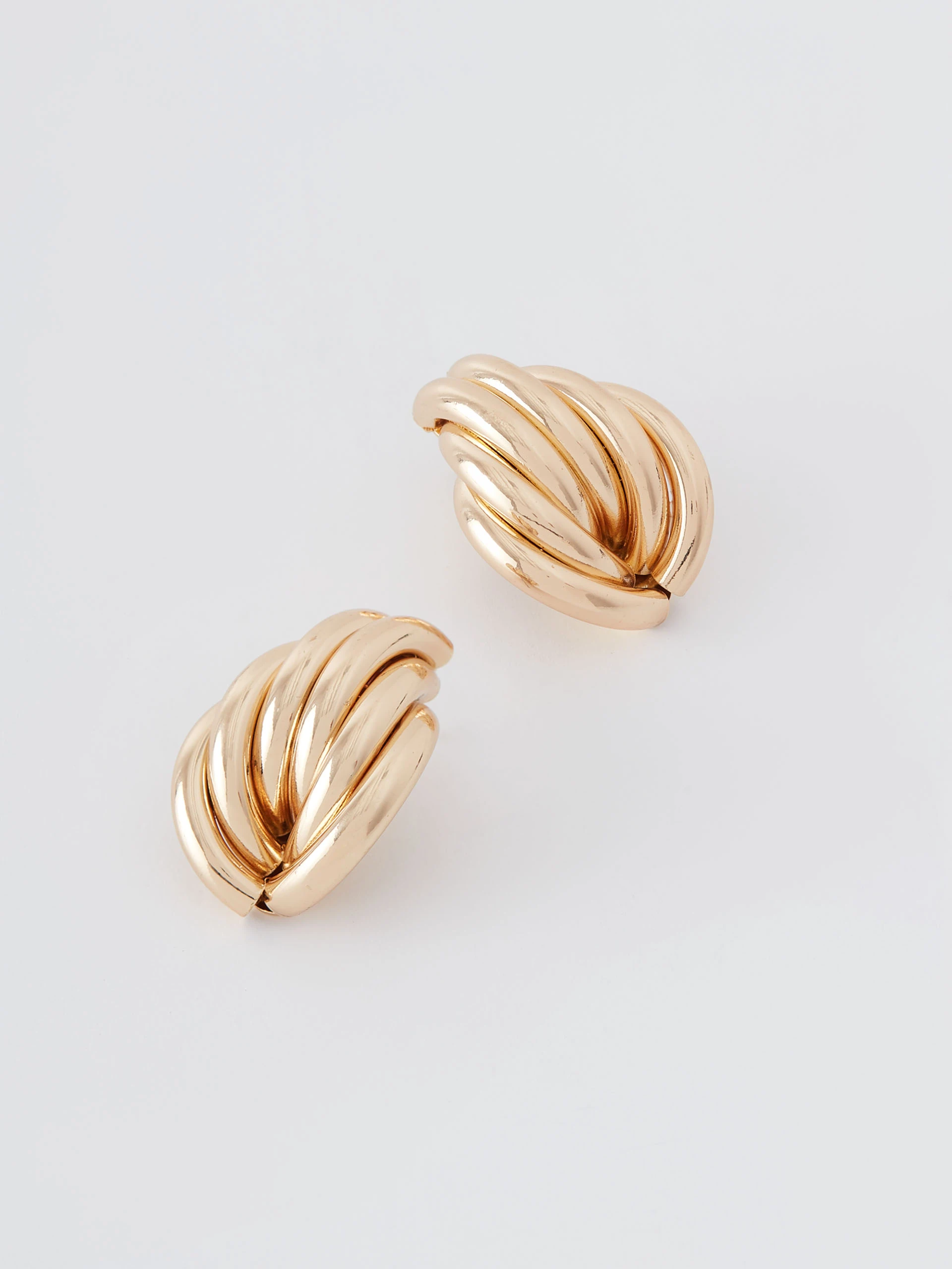 Gold fluted metal earrings