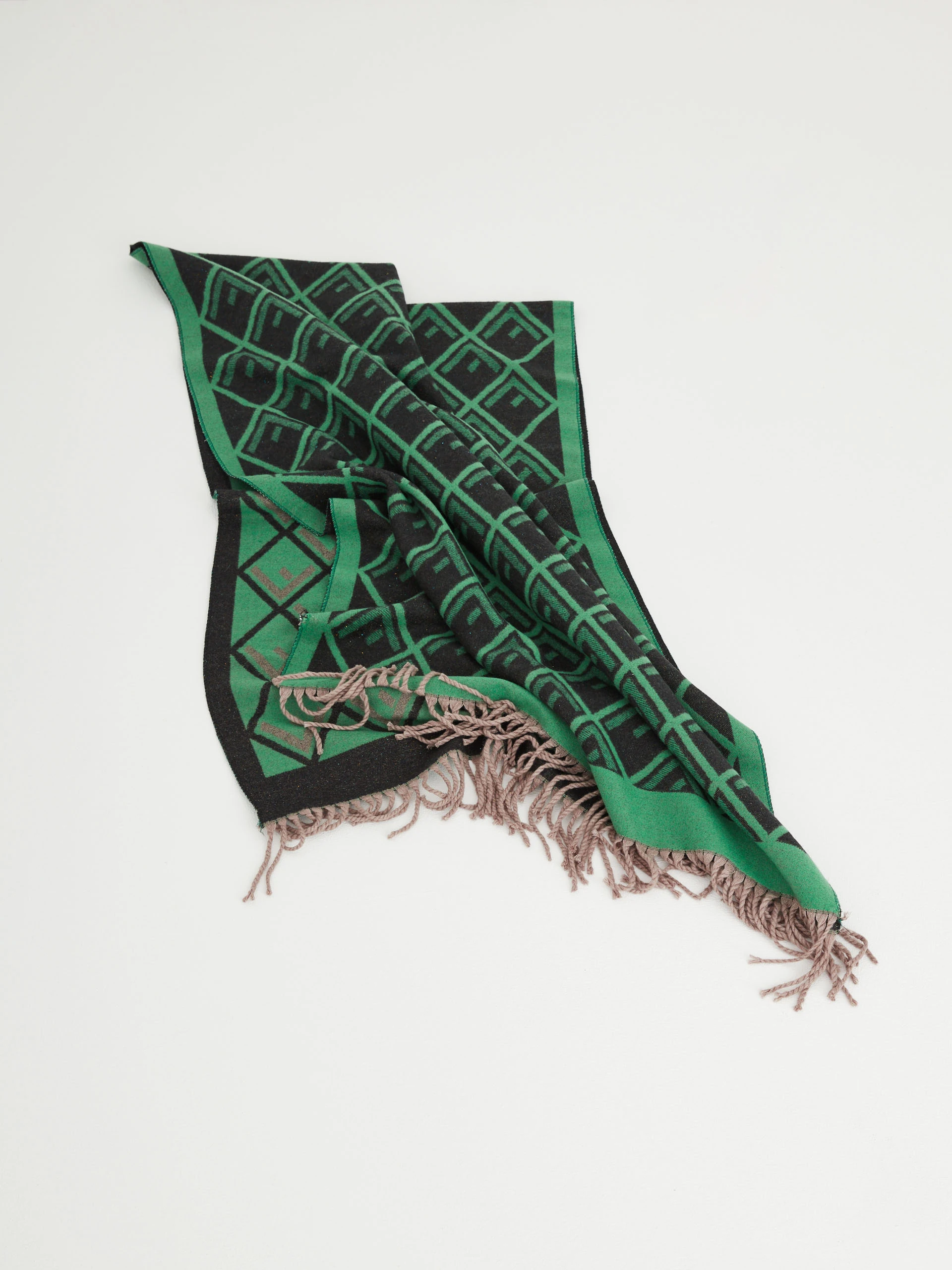 Green shawl with wool