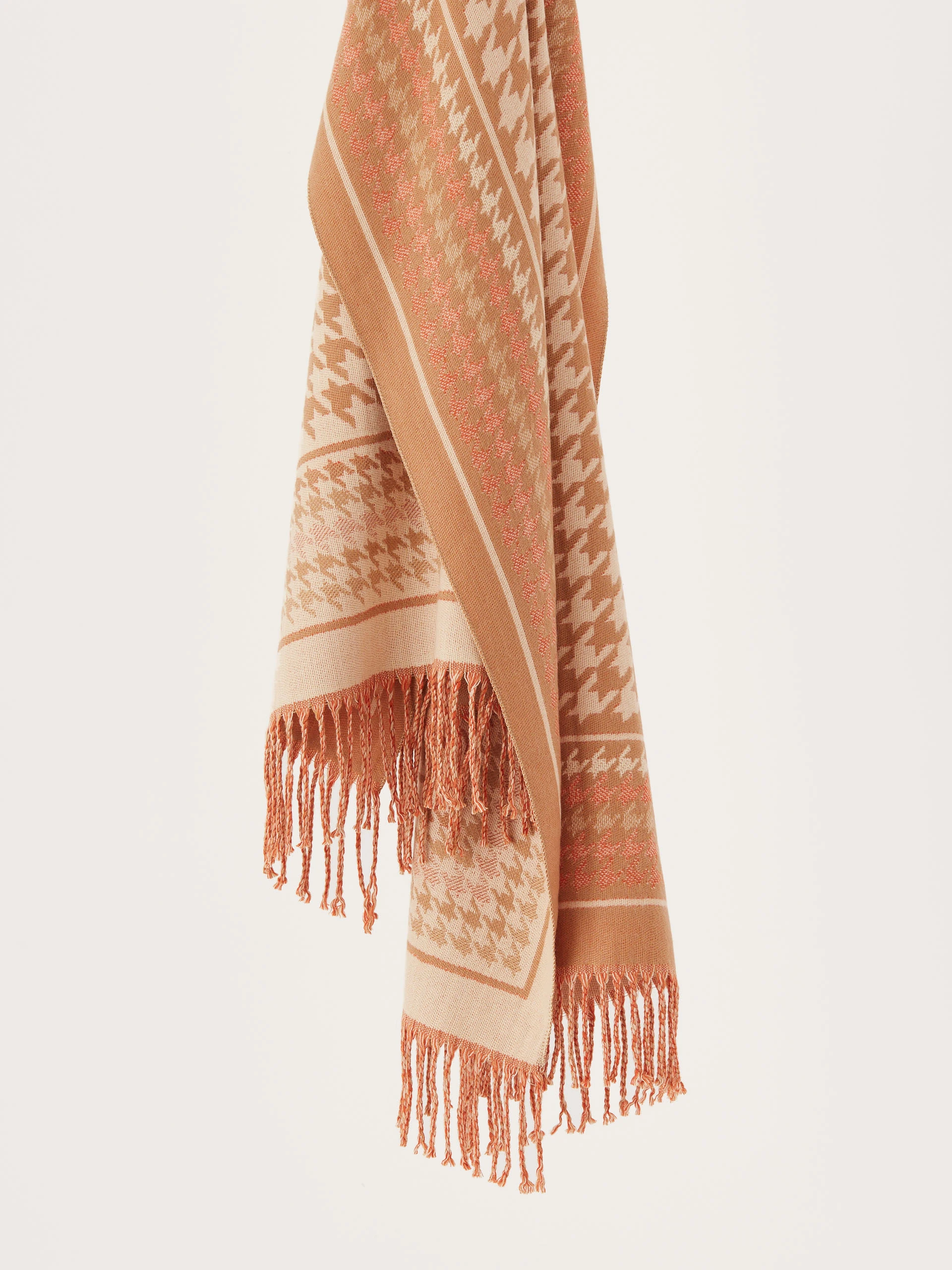Pepeta scarf with tassels