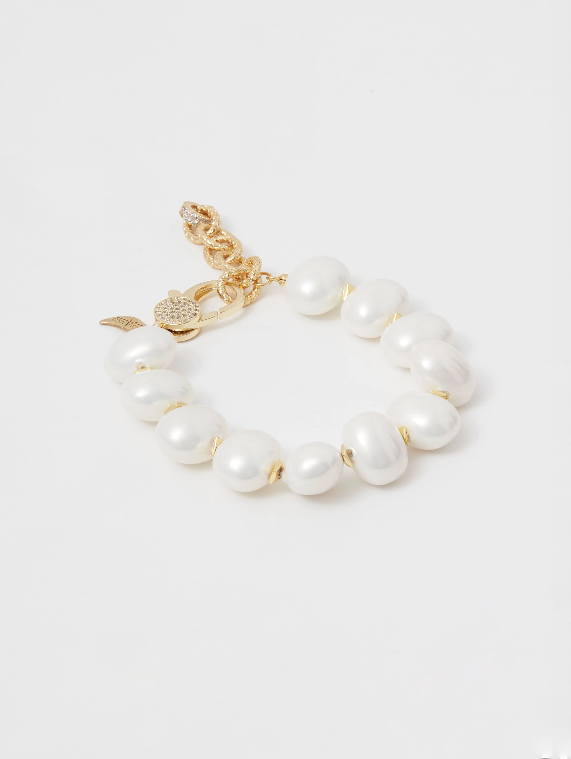 Gold-plated bracelet with pearls