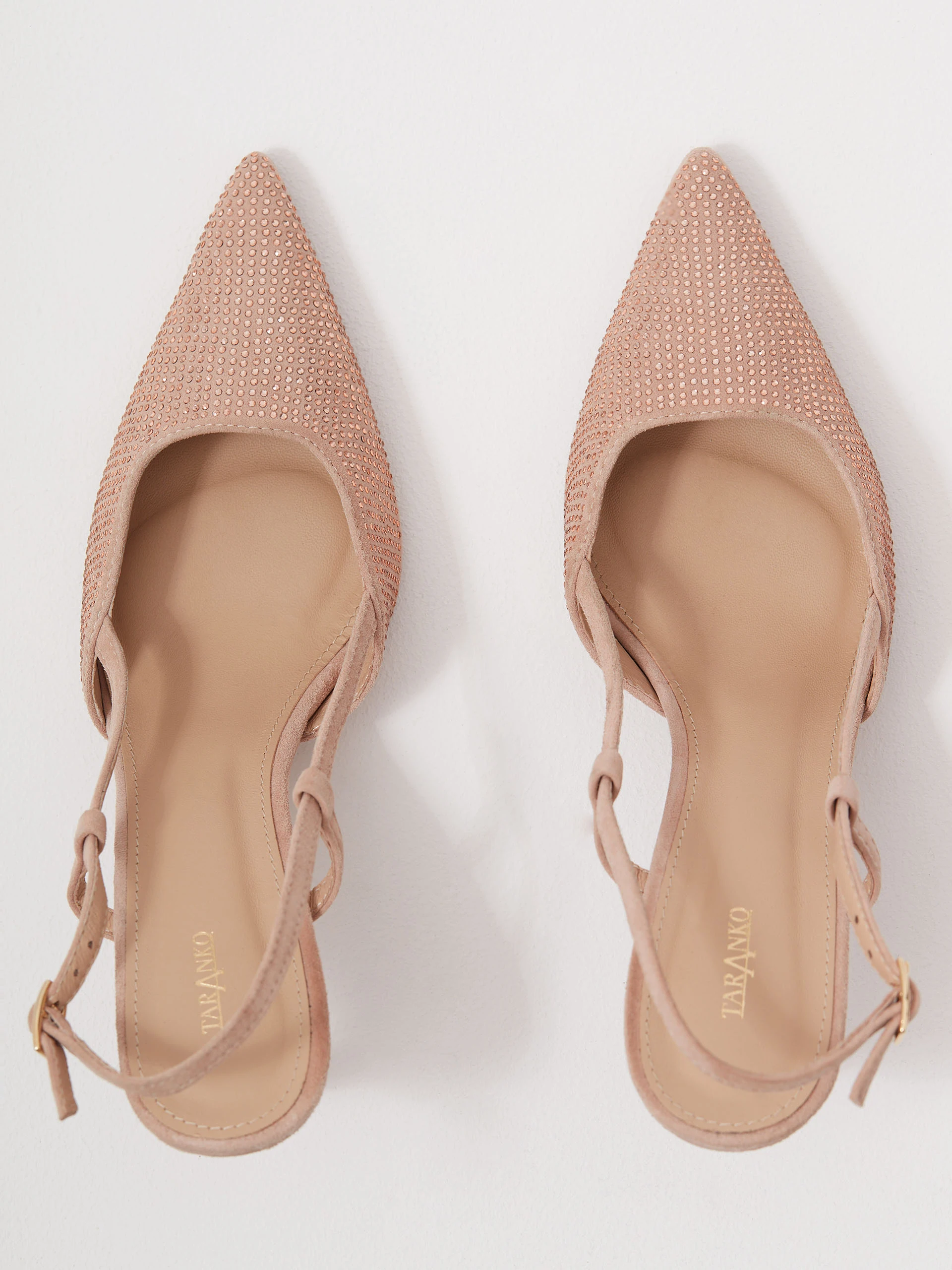 Leather pumps with crystals