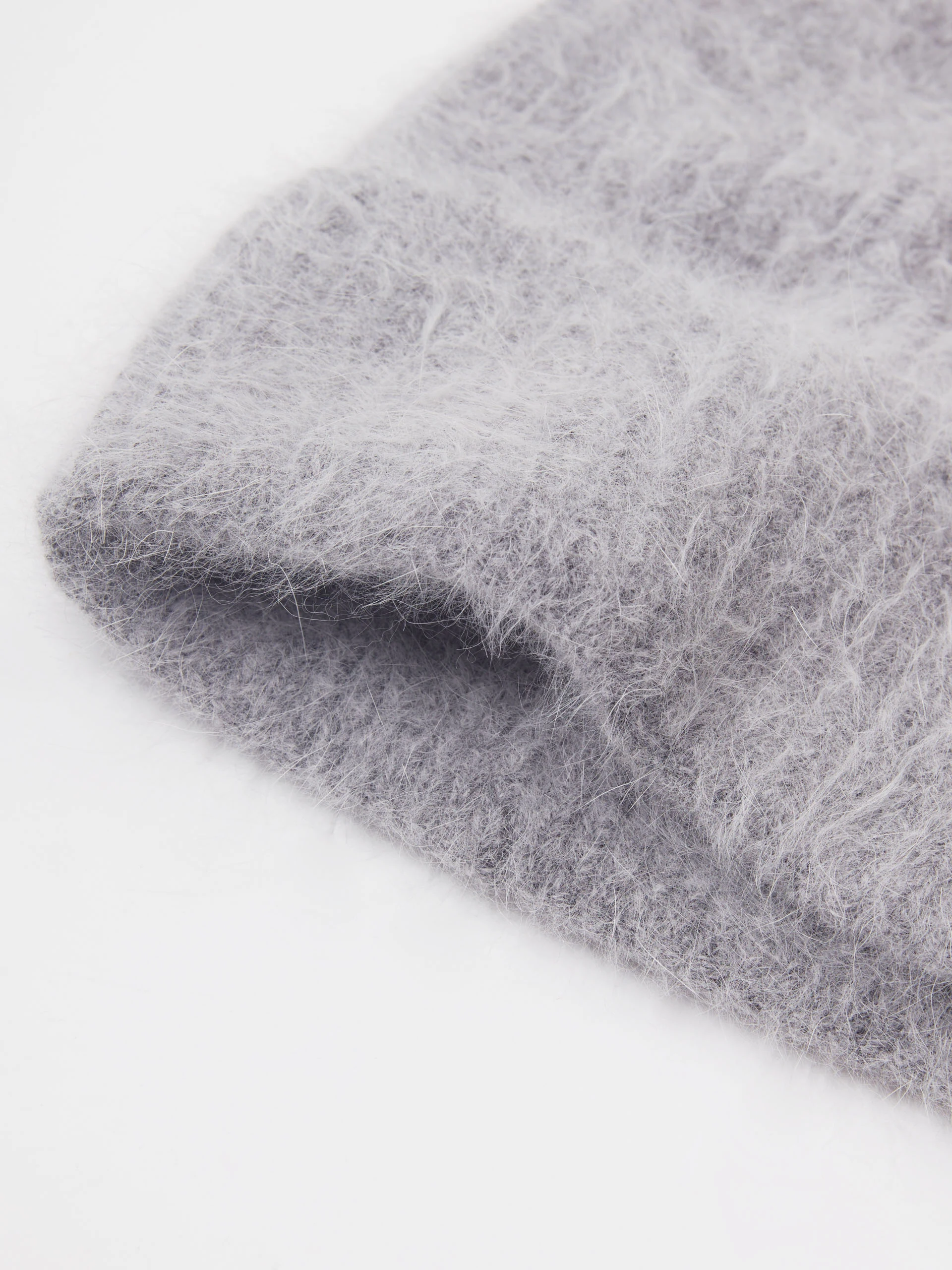 Classic gray beanie with angora ribbing