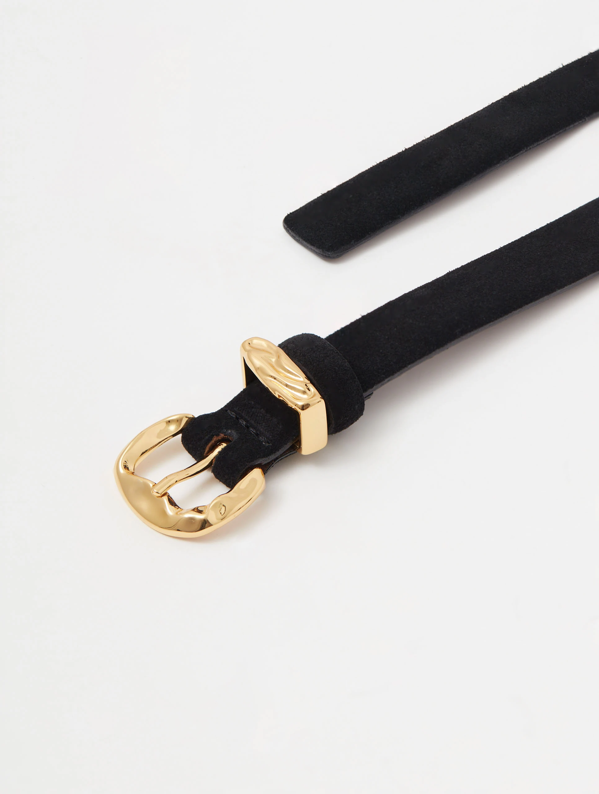 Black bombato belt with decorative buckle