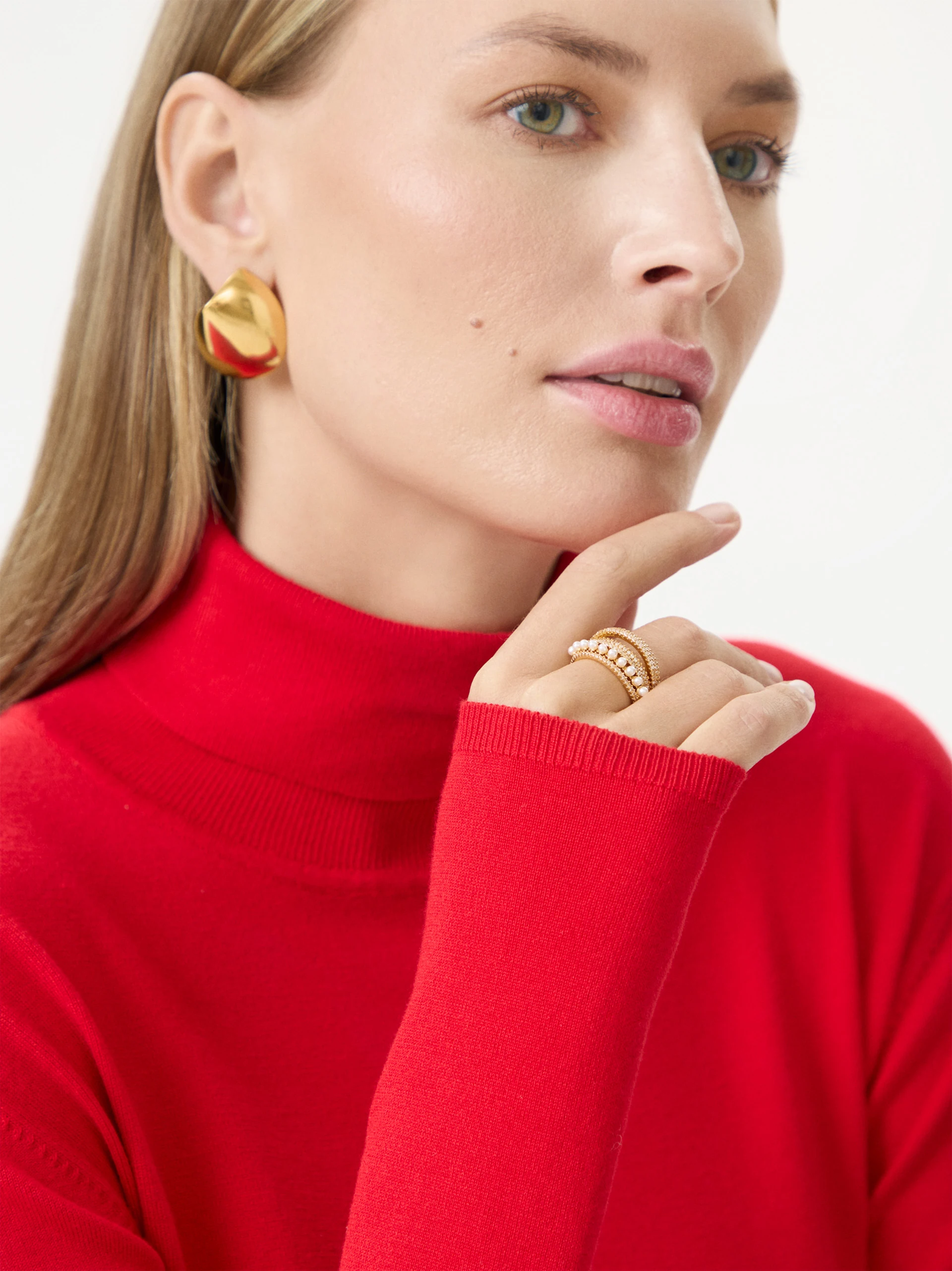 Gold-plated ring with pearls