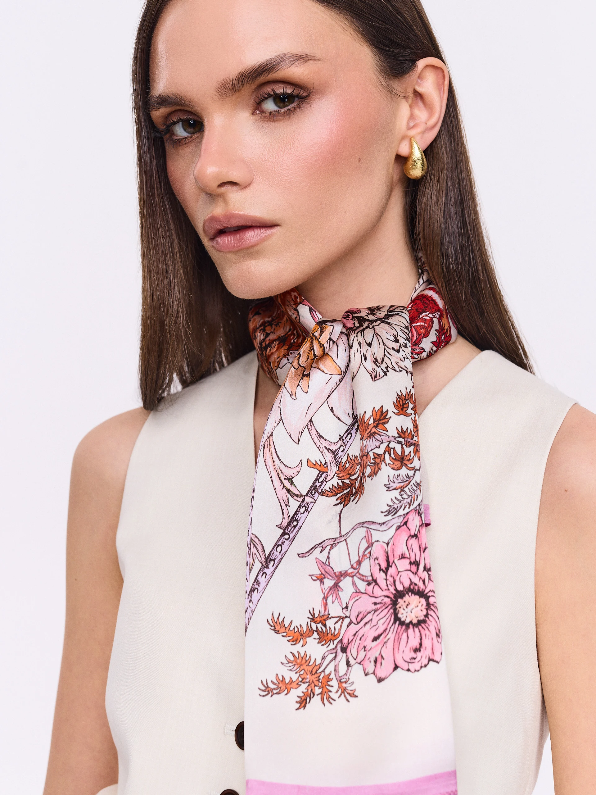 Elegant silk scarf with a floral motif