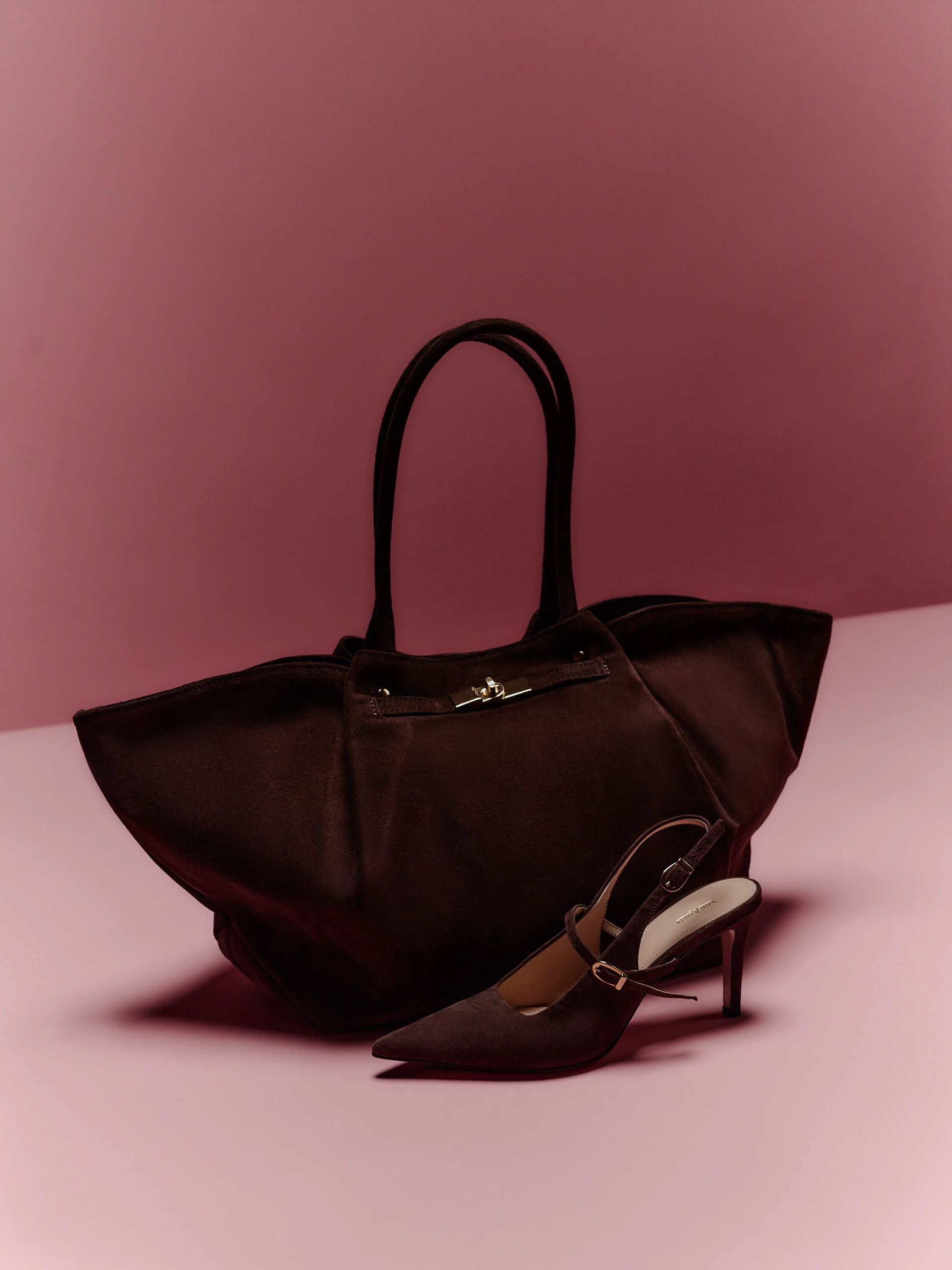 Leather chocolate shopper bag