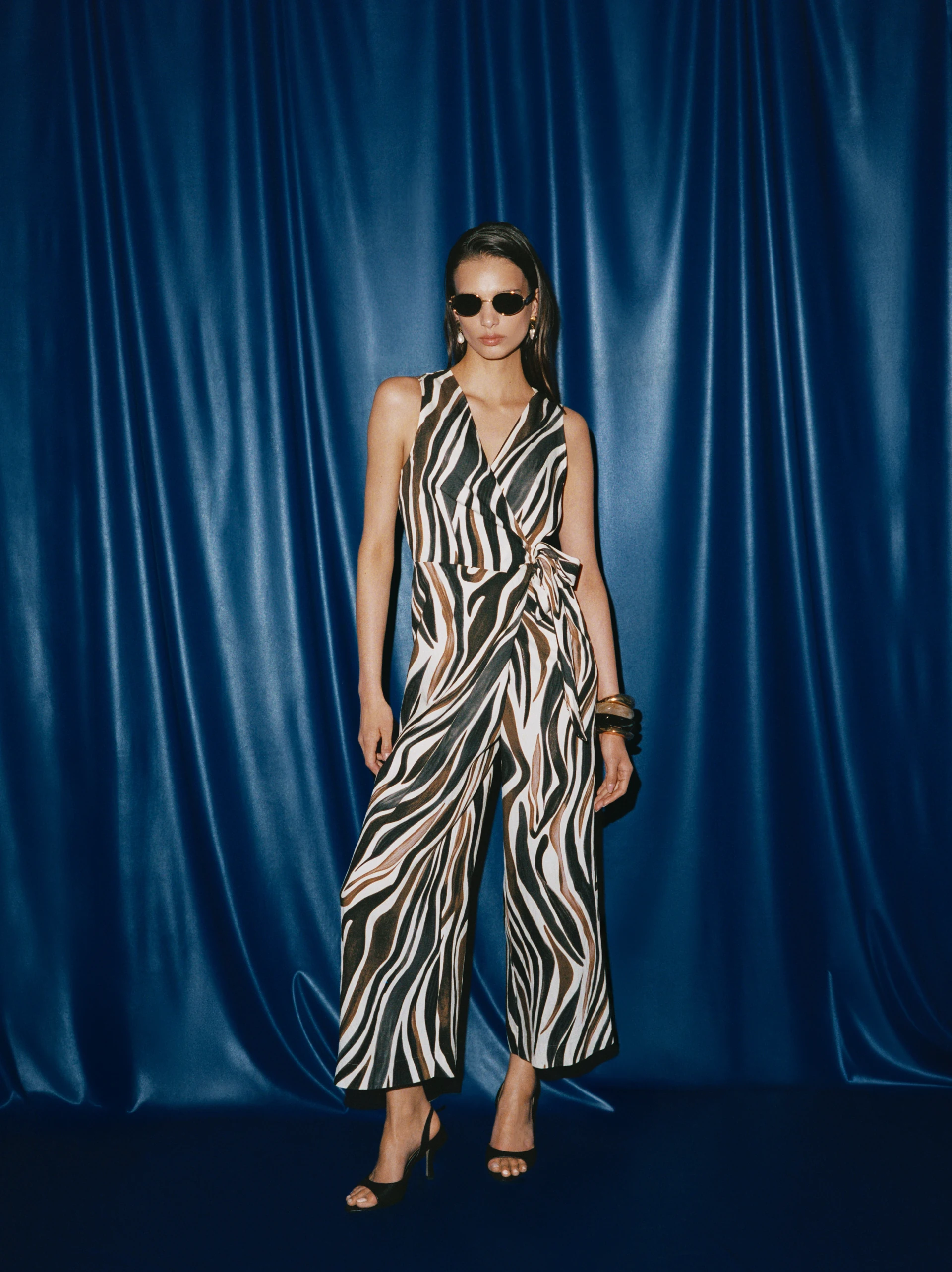 Long, breathable jumpsuit with a zebra print