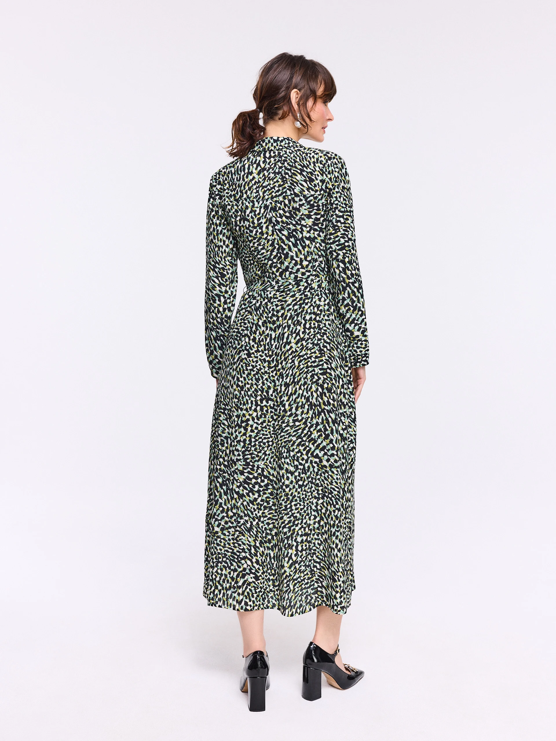 Viscose midi dress with collar pattern