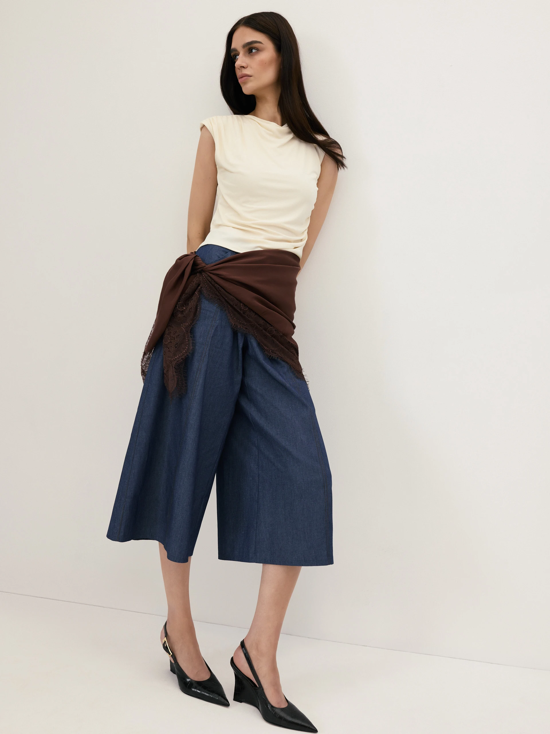 A brown silk scarf with lace