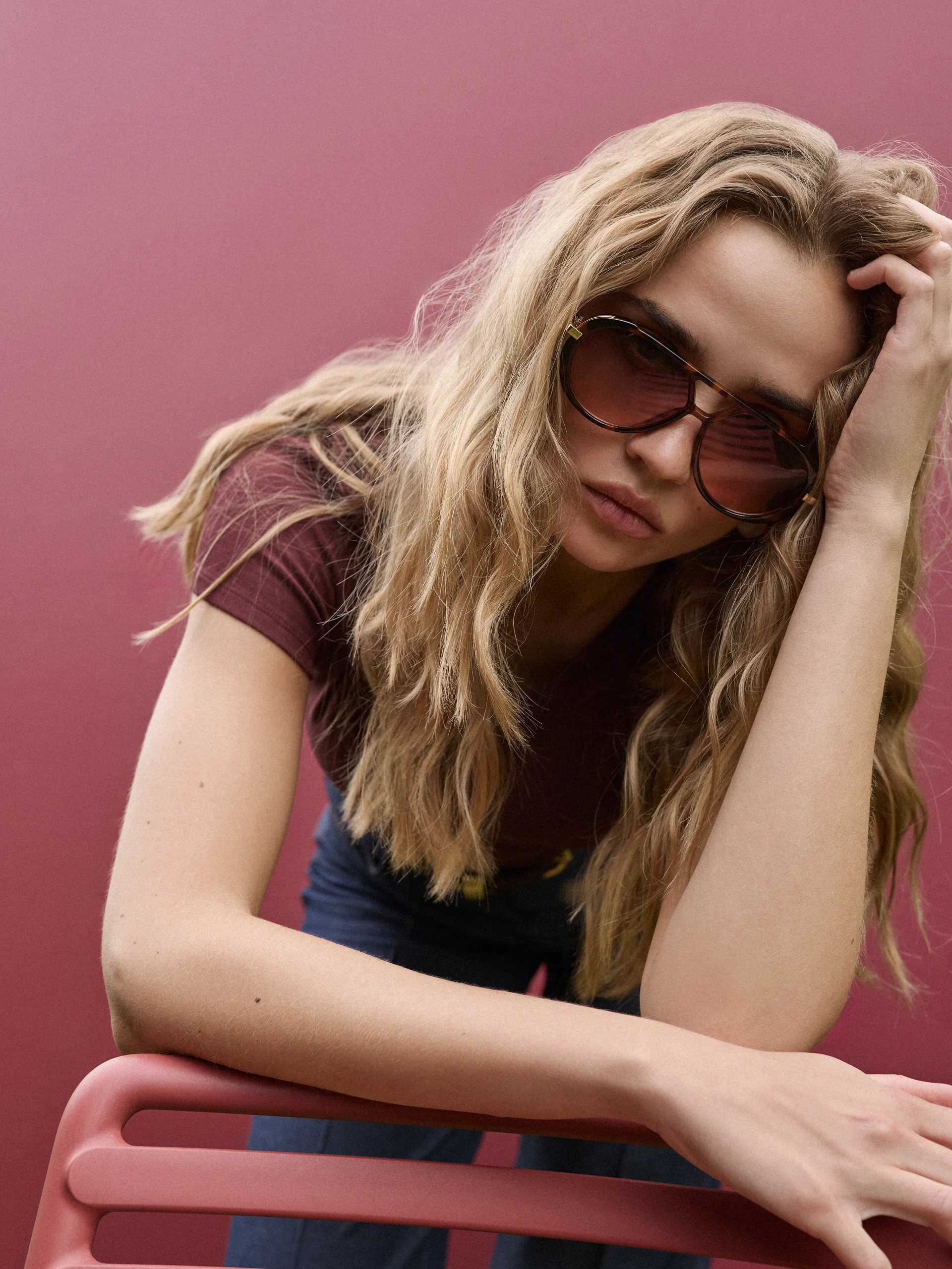 Sunglasses with tortoiseshell frames