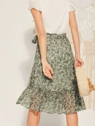 BLOUSE WITH V NECKLINE
