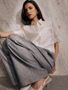 Cream short-sleeved shirt