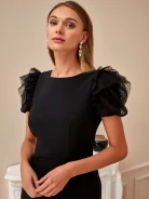 DRESS WITH SPECTACULAR BUFFETS
