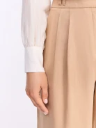 Caramel high-waisted pants with pleats