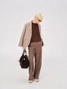 Elegant pants in a cool brown color