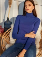 FITTED TURTLENECK
