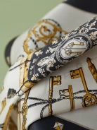 SILK GAVROCHE