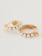 Earrings with pearls