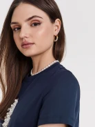 Earrings with pearls