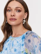 Decorated zirconia earrings
